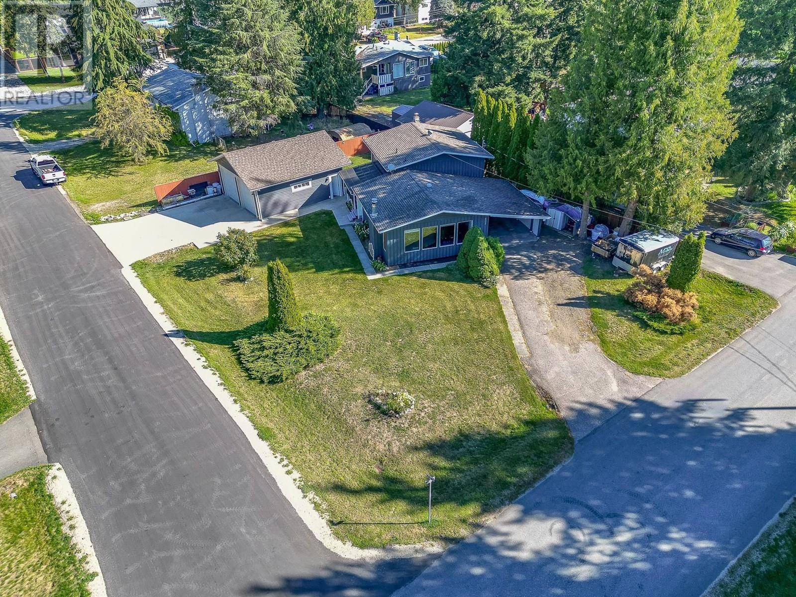 Sicamous, BC V0E2V1,602 Maple Street