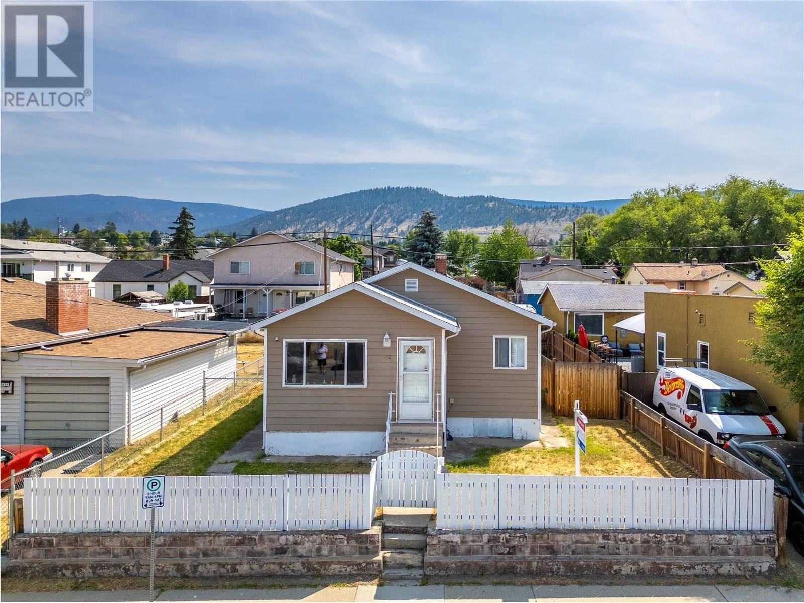 Penticton, BC V2A4M6,662 Ellis Street