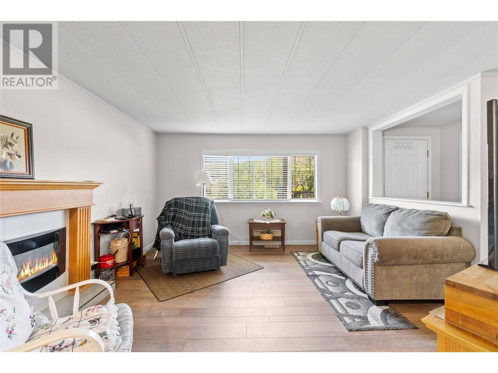 Salmon Arm, BC V1E1A6,2500 97B HWY Southeast #19