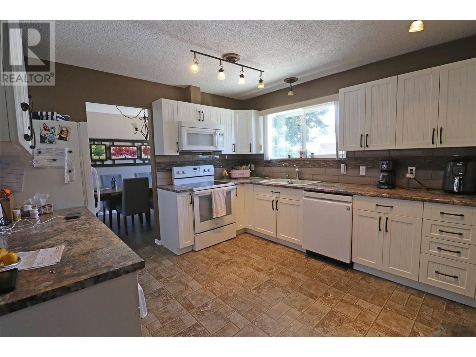 Grand Forks, BC V0H1H0,2181 72ND Avenue
