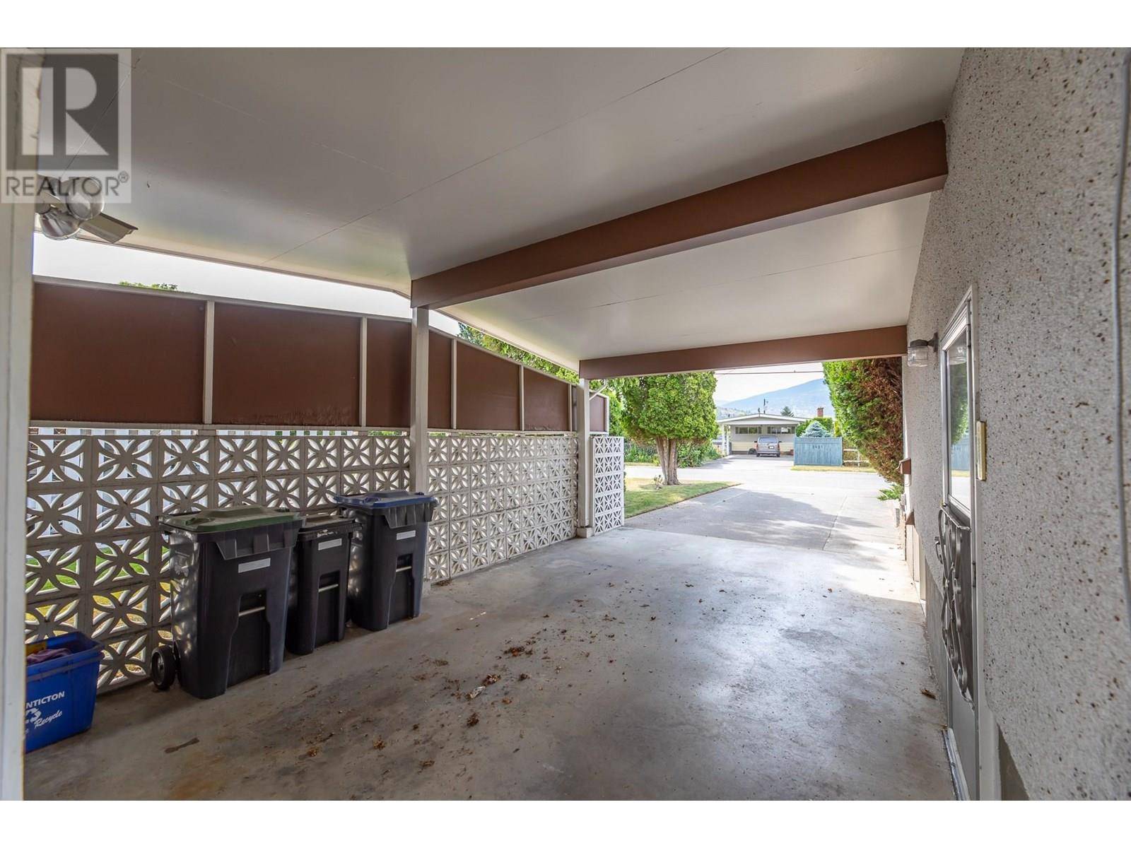 Penticton, BC V2A6H7,2450 McKenzie Street