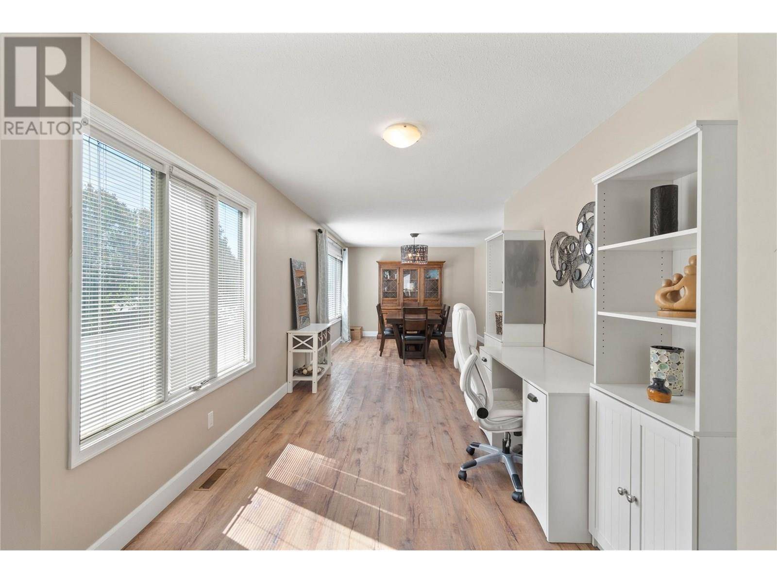 Kamloops, BC V2B8H3,3225 HARGRAVES Place