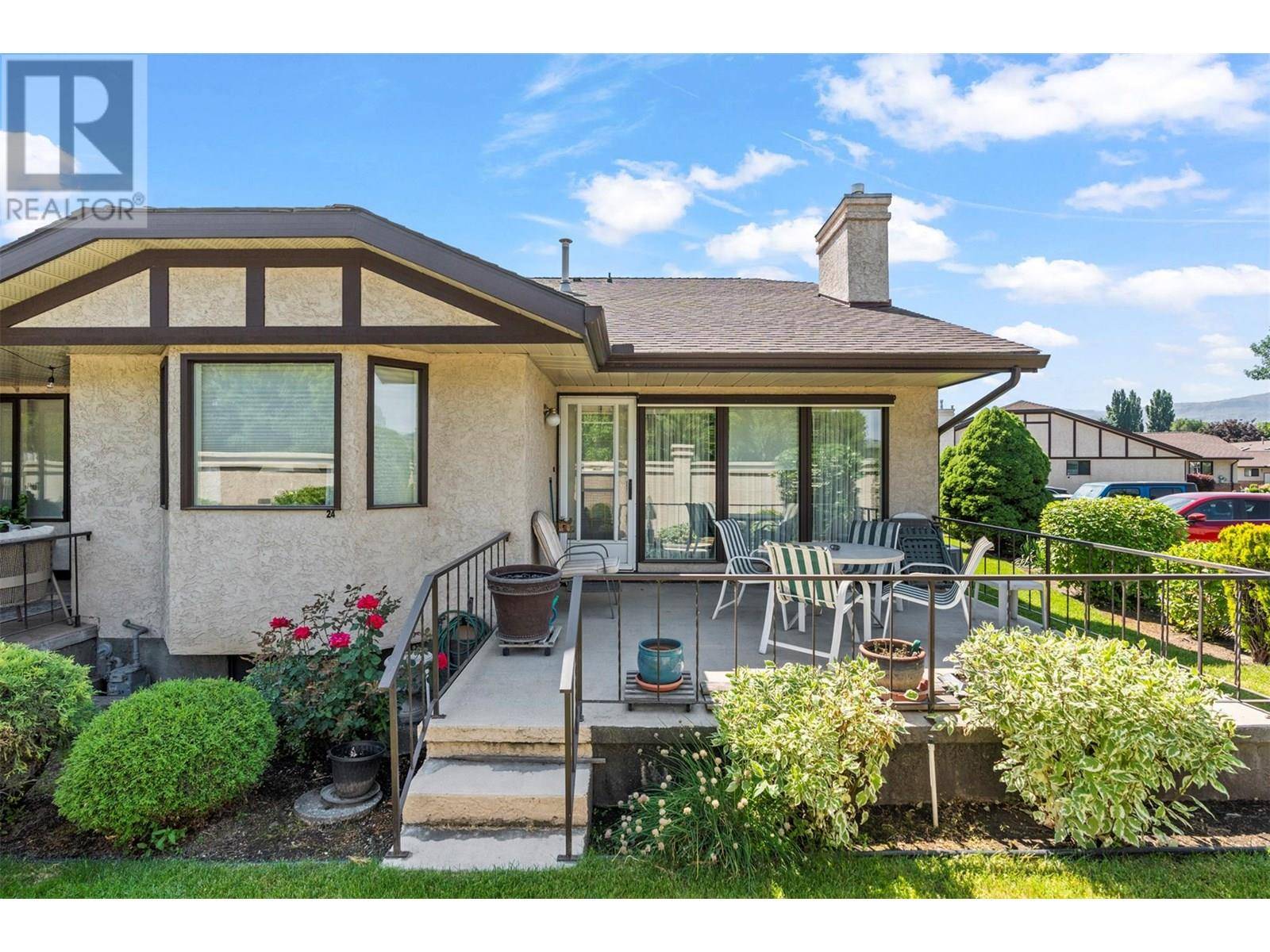 Kelowna, BC V1Y8T7,2200 Gordon DR #24