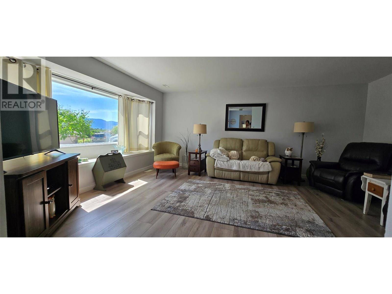 Osoyoos, BC V0H1V1,9517 62 Avenue