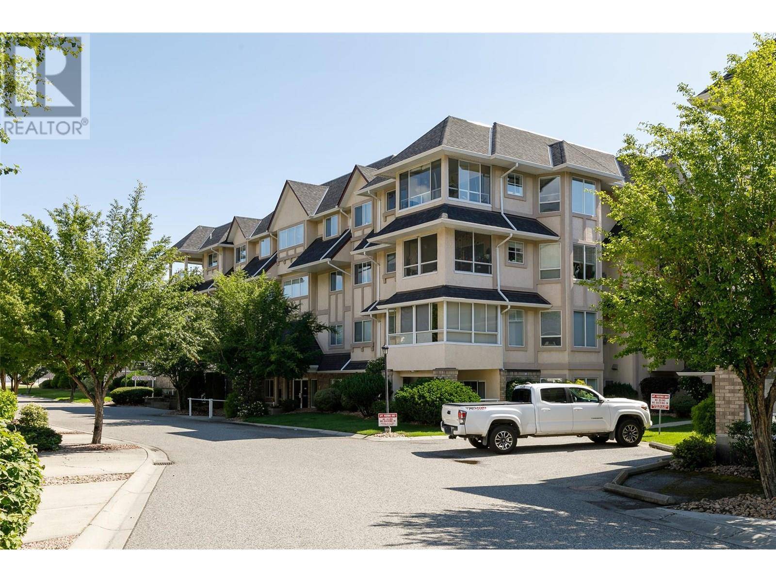 Kelowna, BC V1V2J4,315 Whitman RD #205