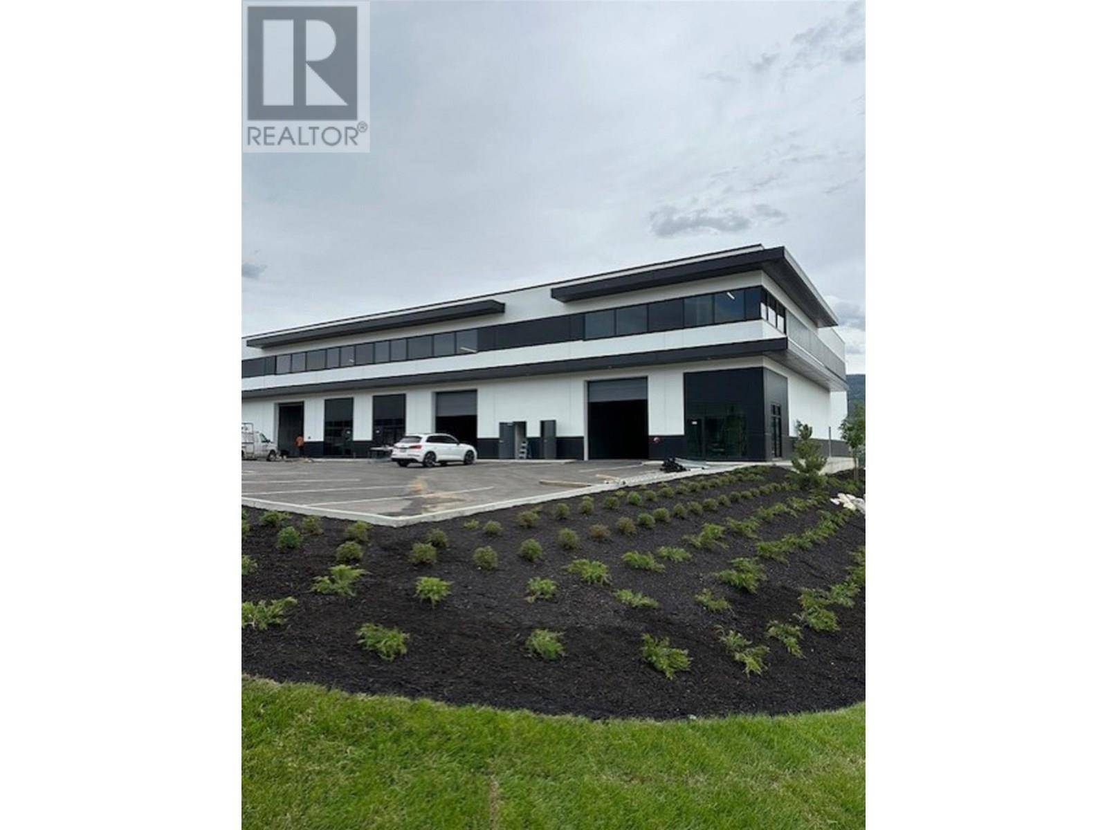 Kelowna, BC V1V2A4,2045 Matrix CRES #140