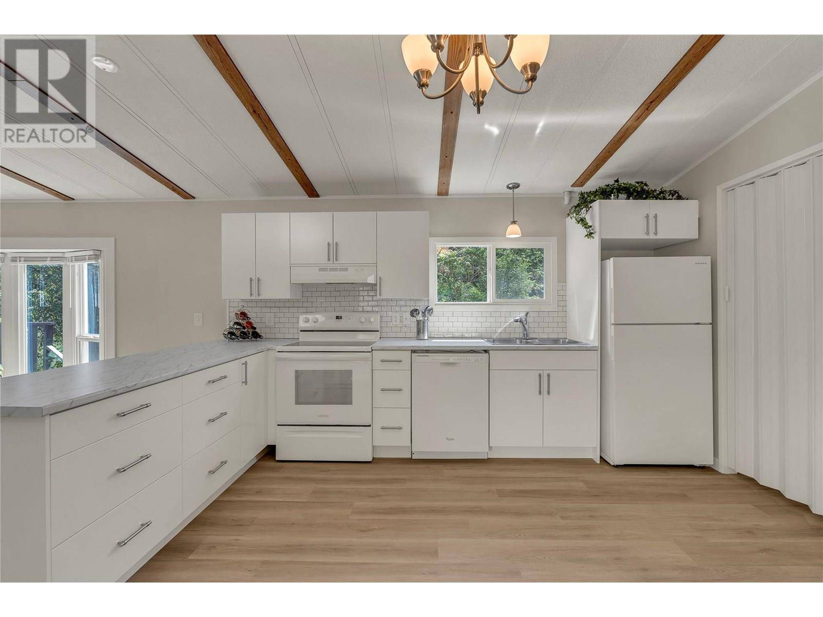 Penticton, BC V2A2N5,1701 Penticton AVE #305