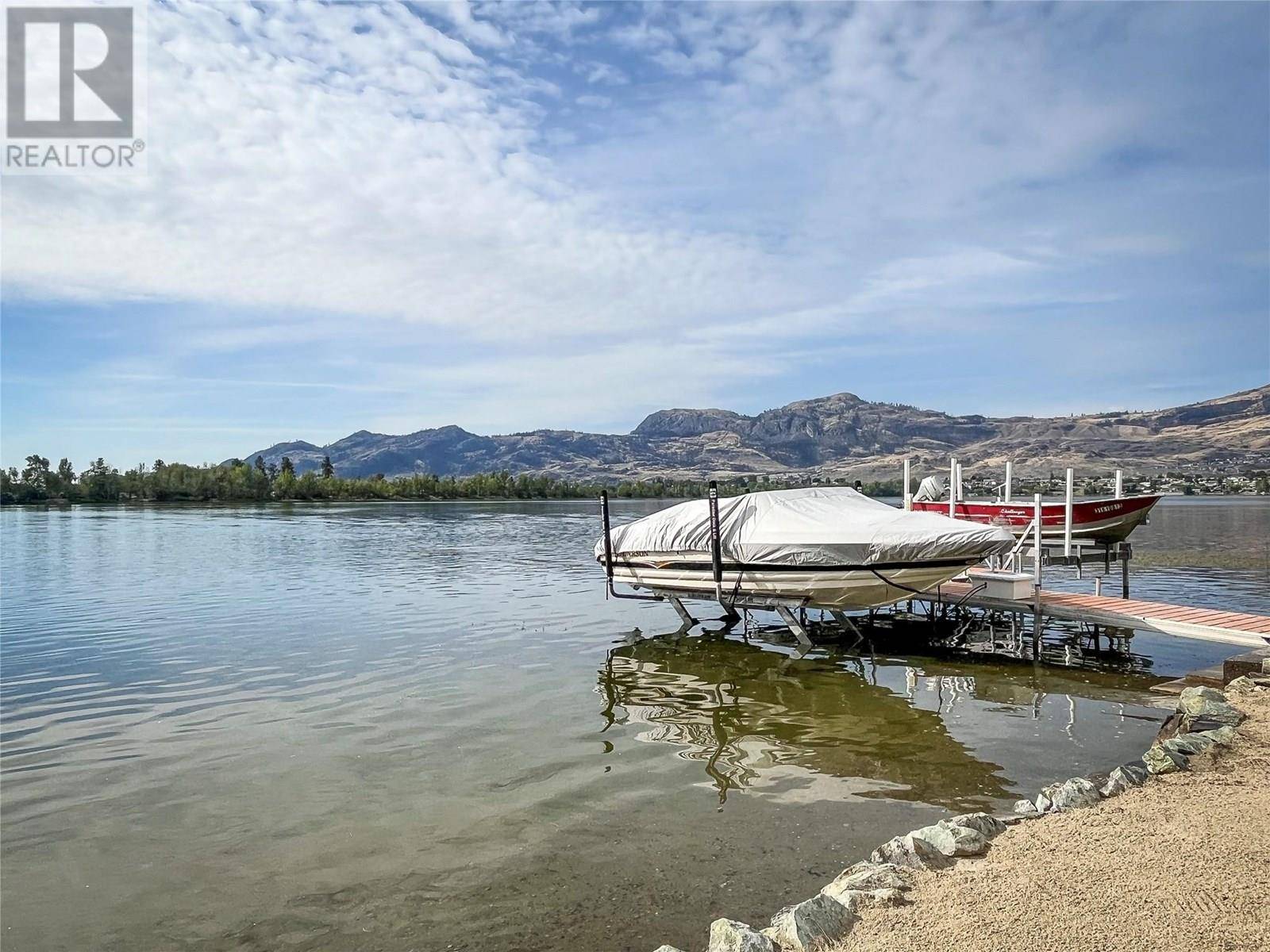 Osoyoos, BC V0H1V6,8 BAYVIEW Crescent
