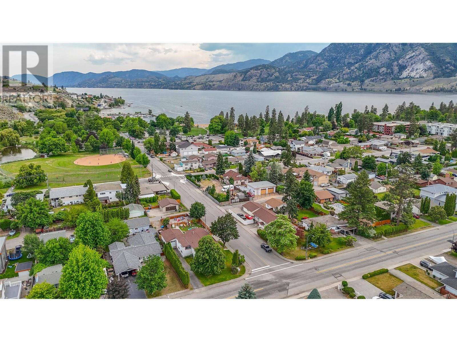 Penticton, BC V2A3V1,96 YORKTON Avenue