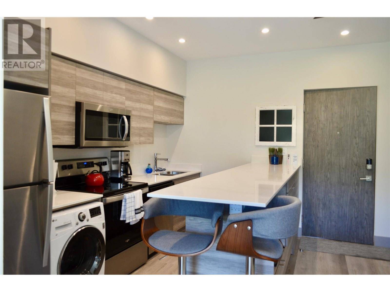 Vernon, BC V1H0A4,2555 Lakeshore RD #221