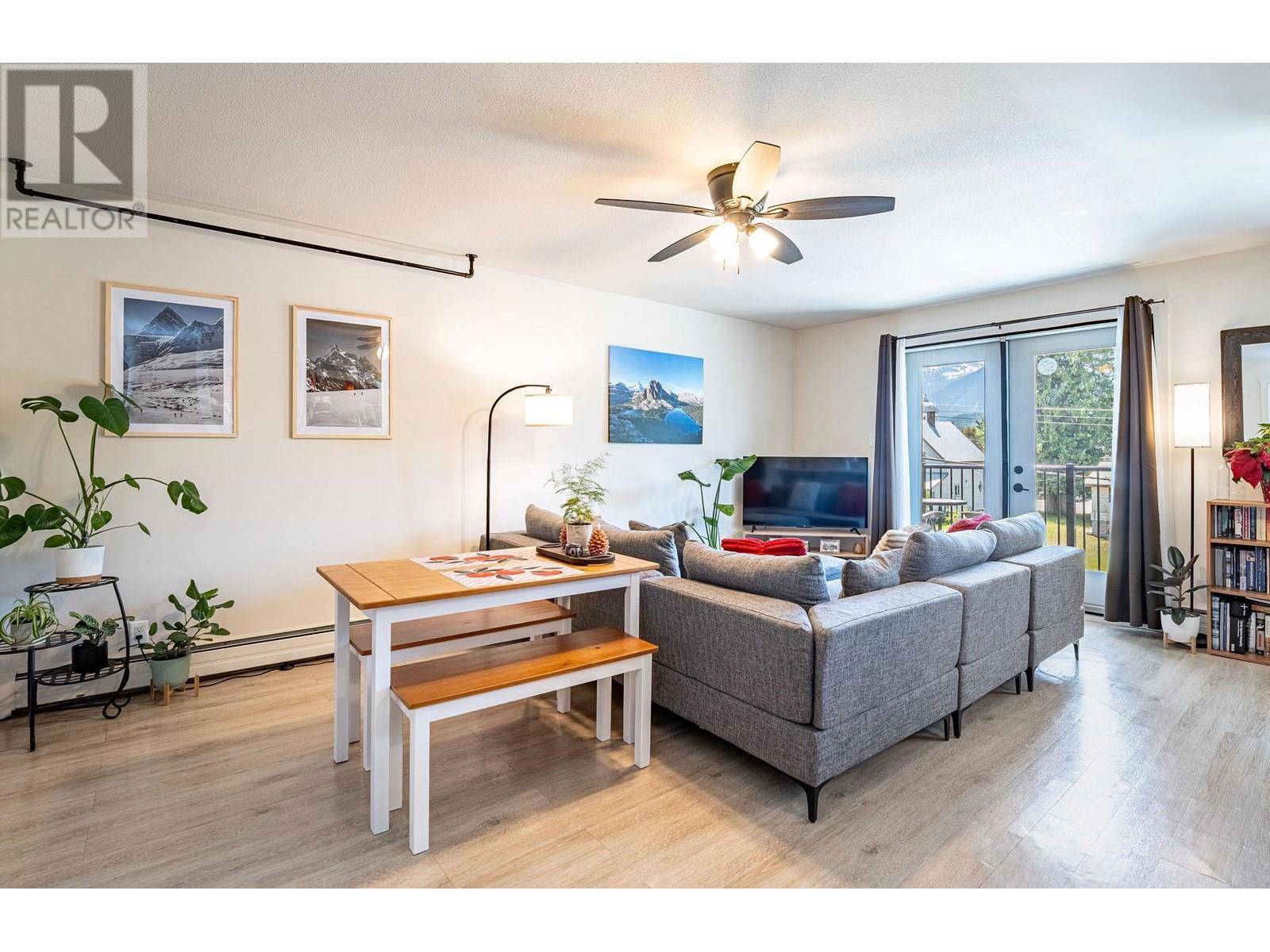 Revelstoke, BC V0E2S0,1211 Victoria RD #304