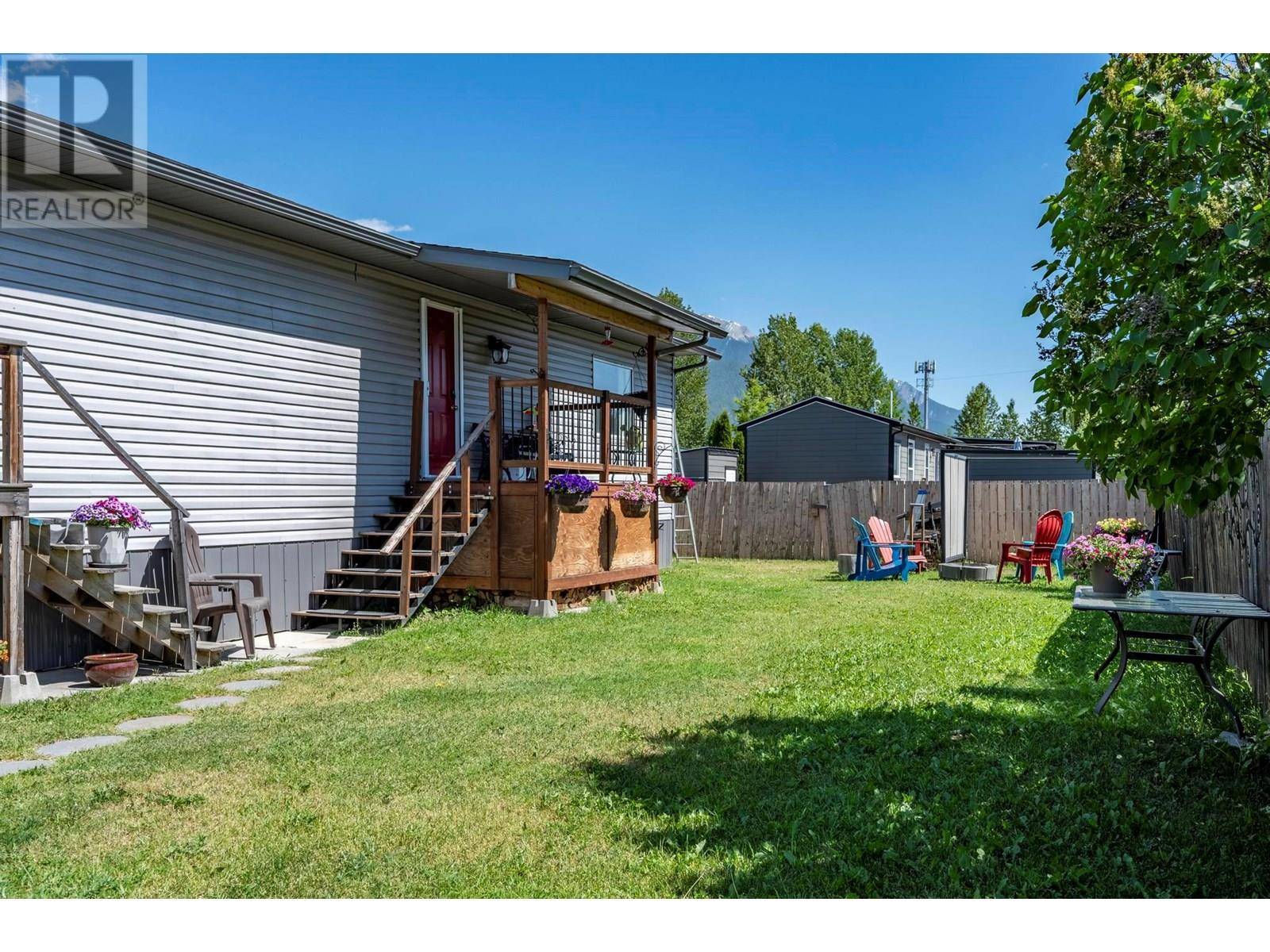 Golden, BC V0A1H0,1056 KING Crescent