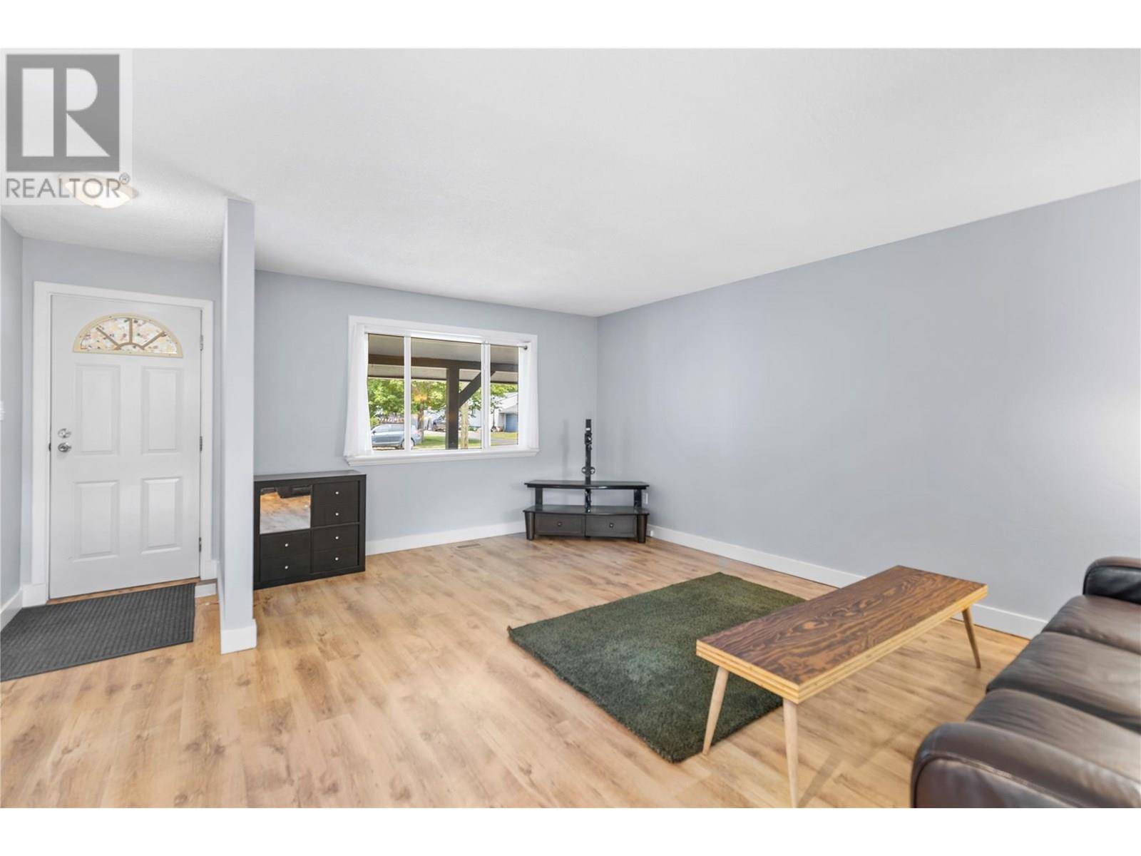 Clearwater, BC V0E1N1,352 Helmcken Street