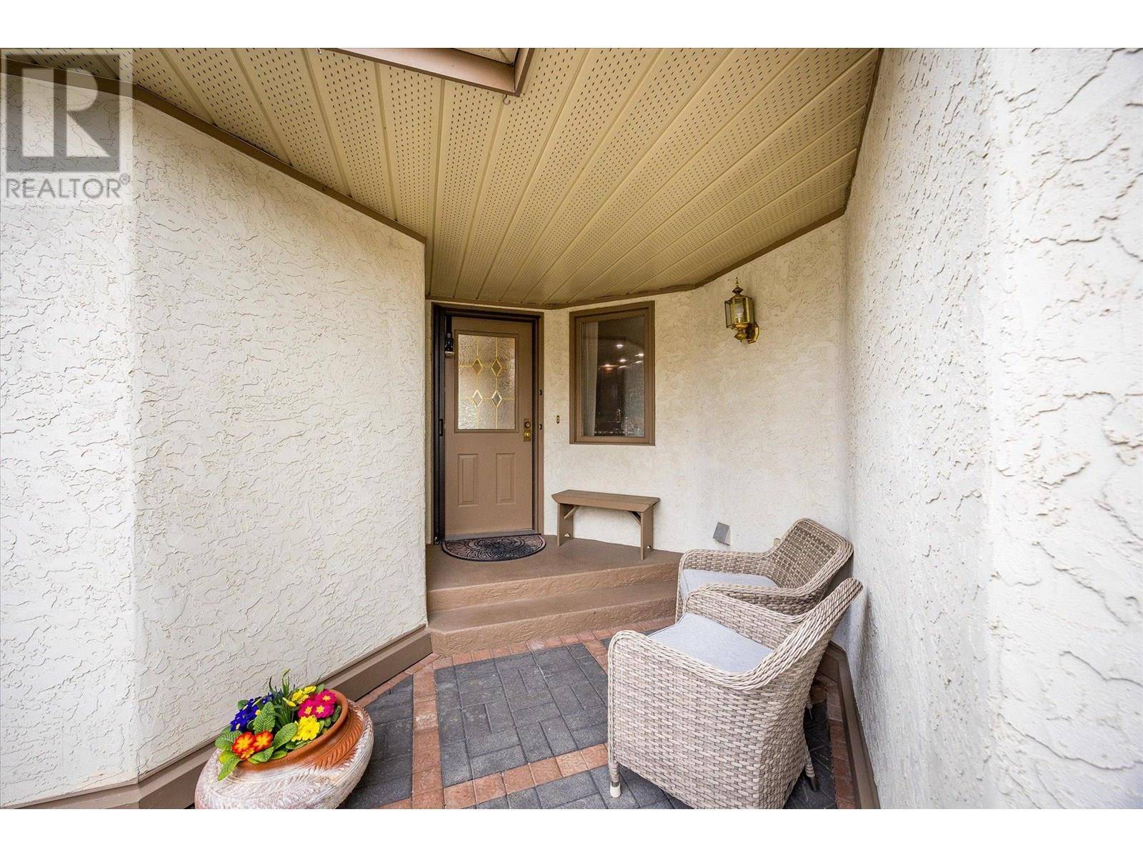 Kelowna, BC V1W3W8,950 Lanfranco RD #34