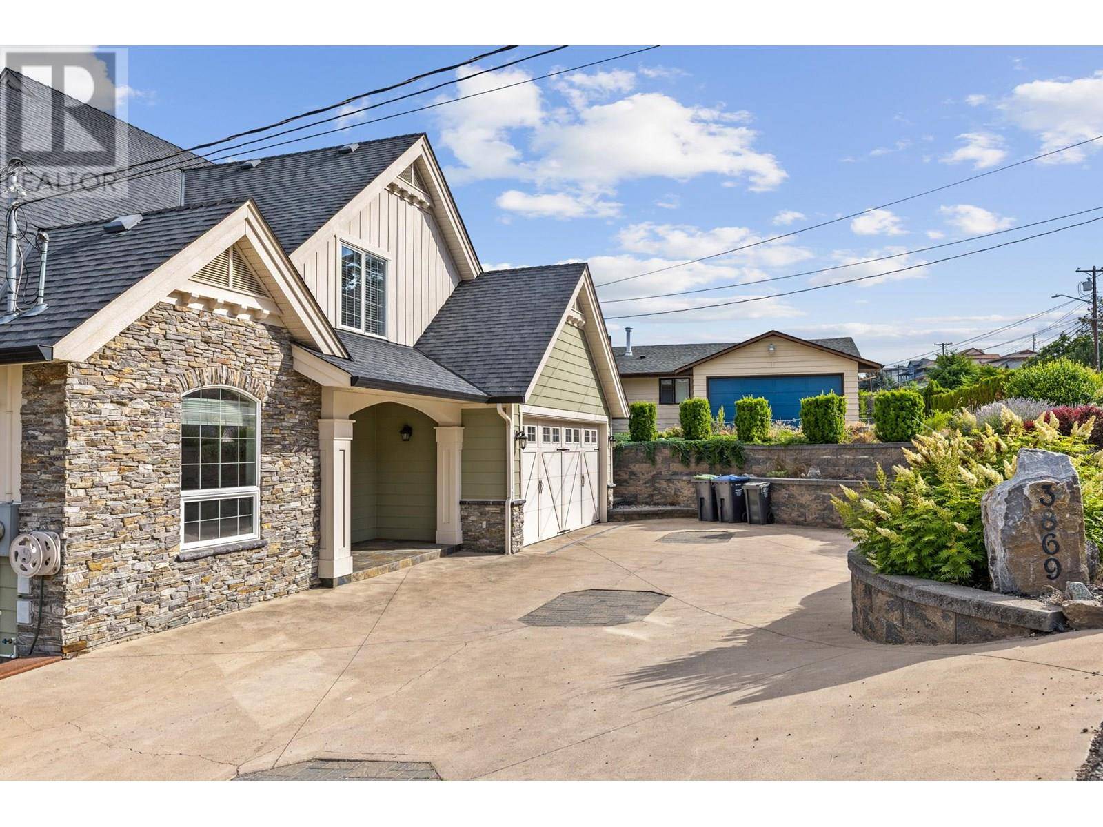 West Kelowna, BC V4T2J8,3869 Angus Drive