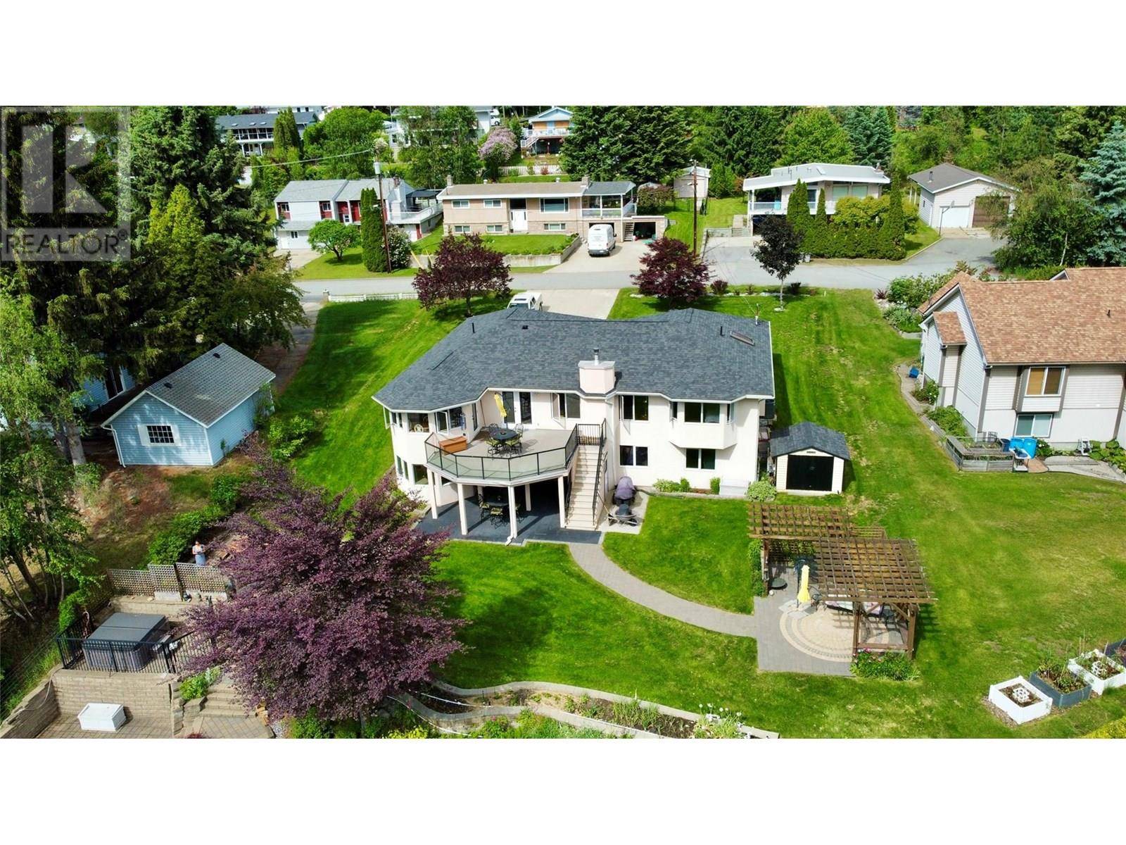 Trail, BC V1R4V4,525 3RD Avenue