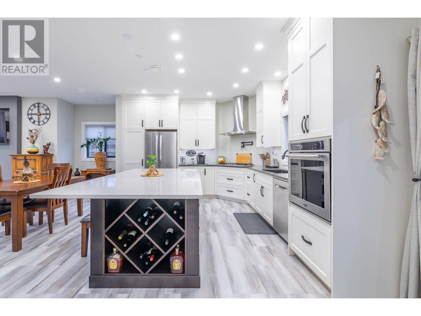 Naramata, BC V0H1N0,445 RITCHIE Avenue
