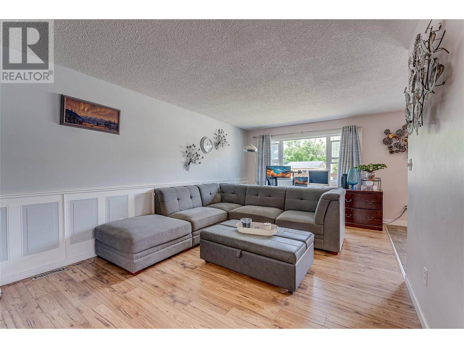Vernon, BC V1T7P9,1603A 45 Street