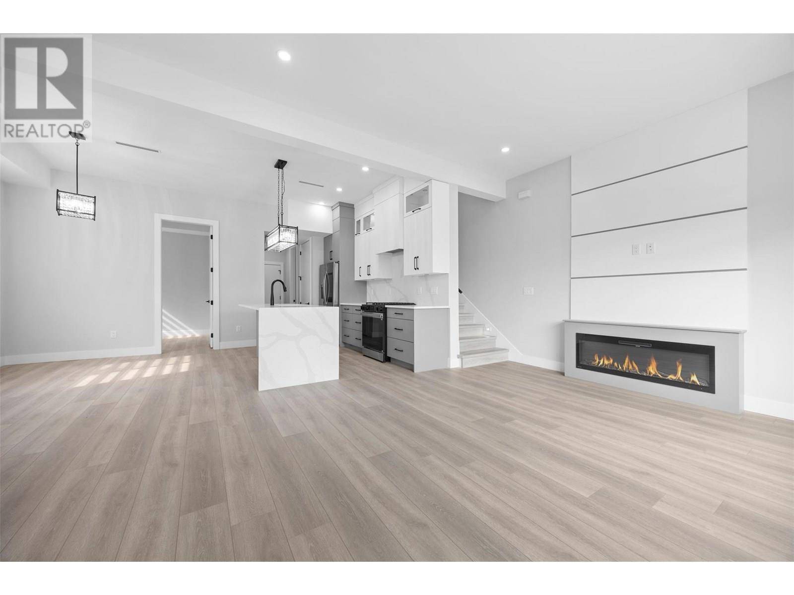 Kelowna, BC V1Y6W2,954 Stockwell AVE #1