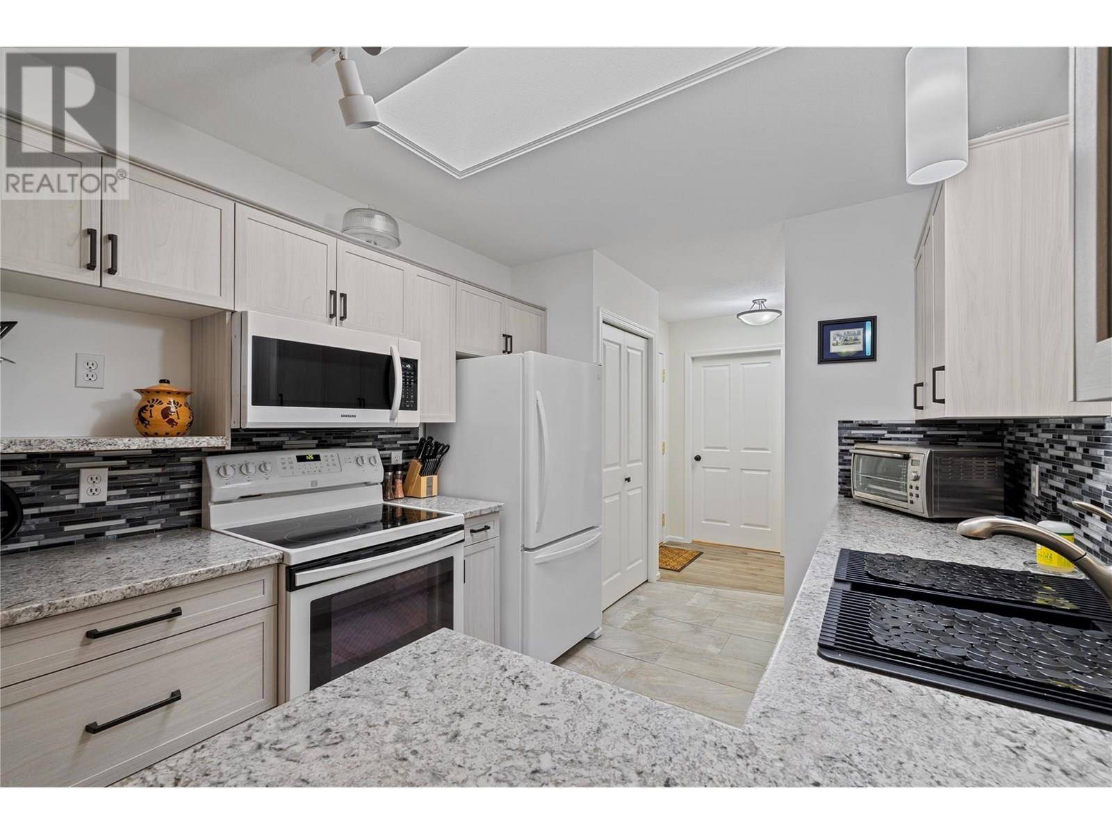 West Kelowna, BC V4T2J5,3858 Brown RD #305