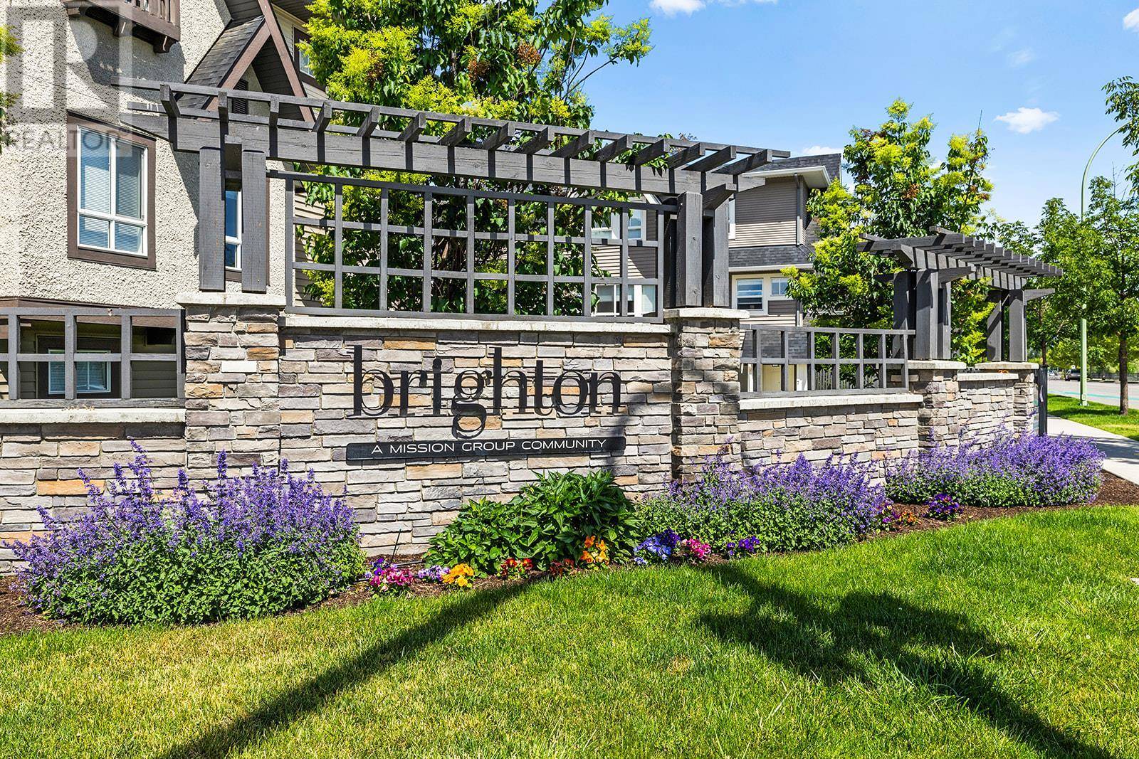 Kelowna, BC V1W5L4,680 Old Meadows RD #2