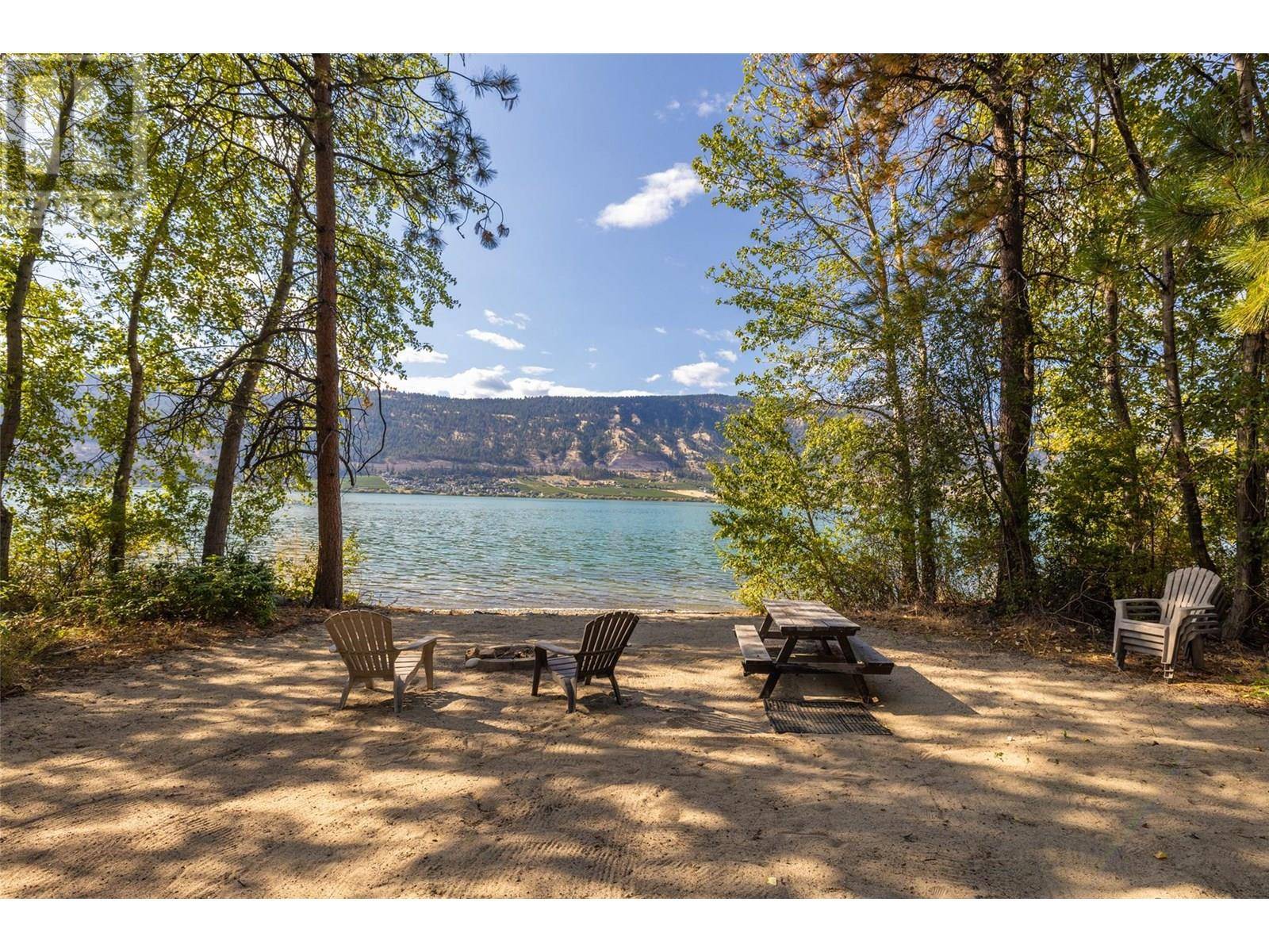 Oyama, BC V4V2C6,14876 Oyama Road