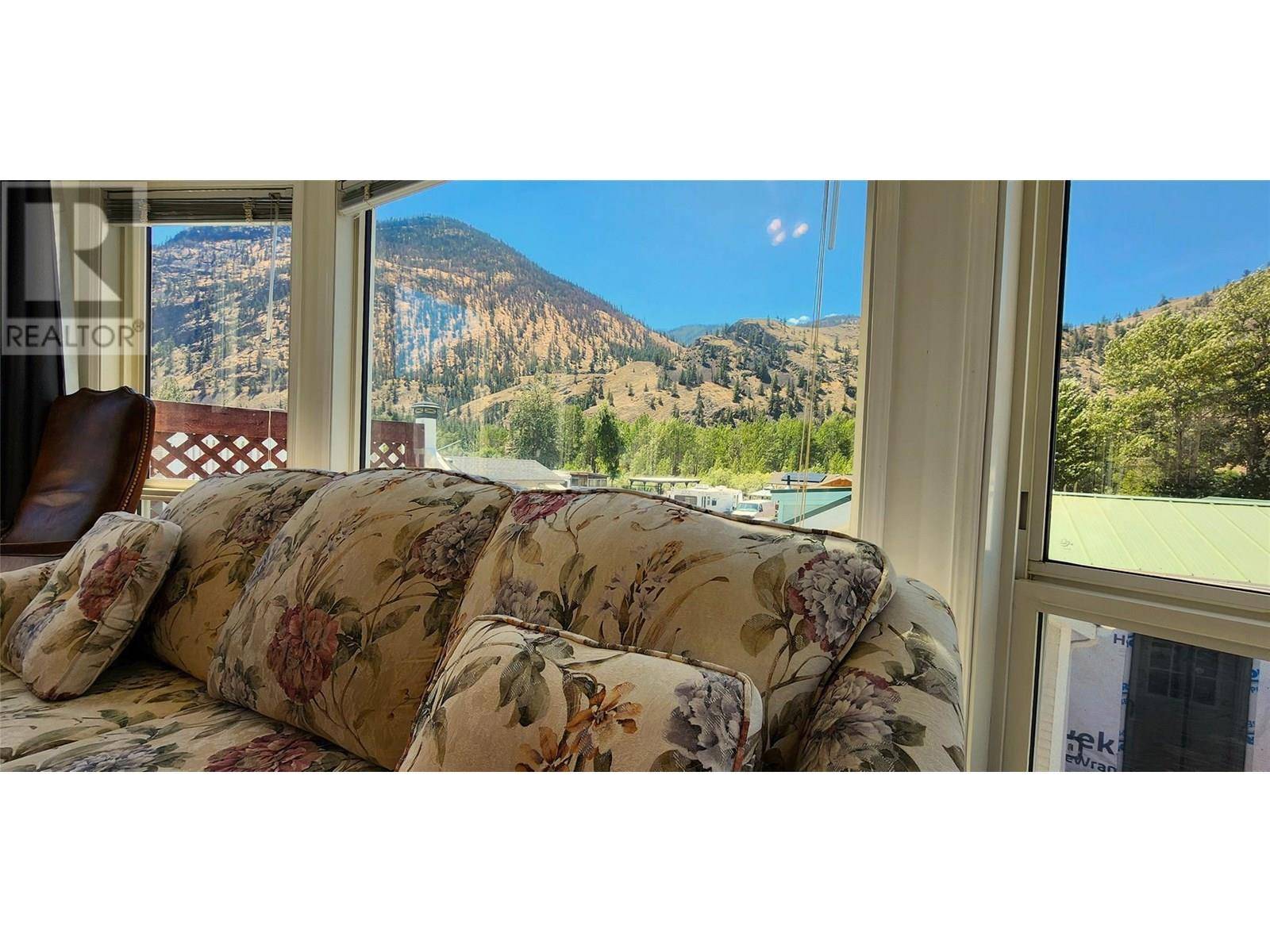 Keremeos, BC V0X1N1,4354 3 HWY #72