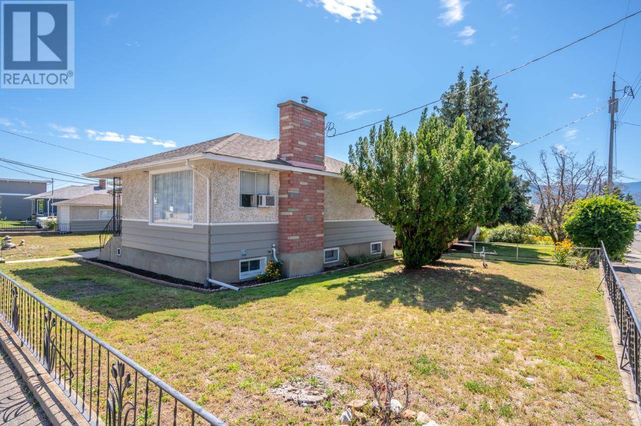 Penticton, BC V2A4Y7,1301 BALFOUR Street