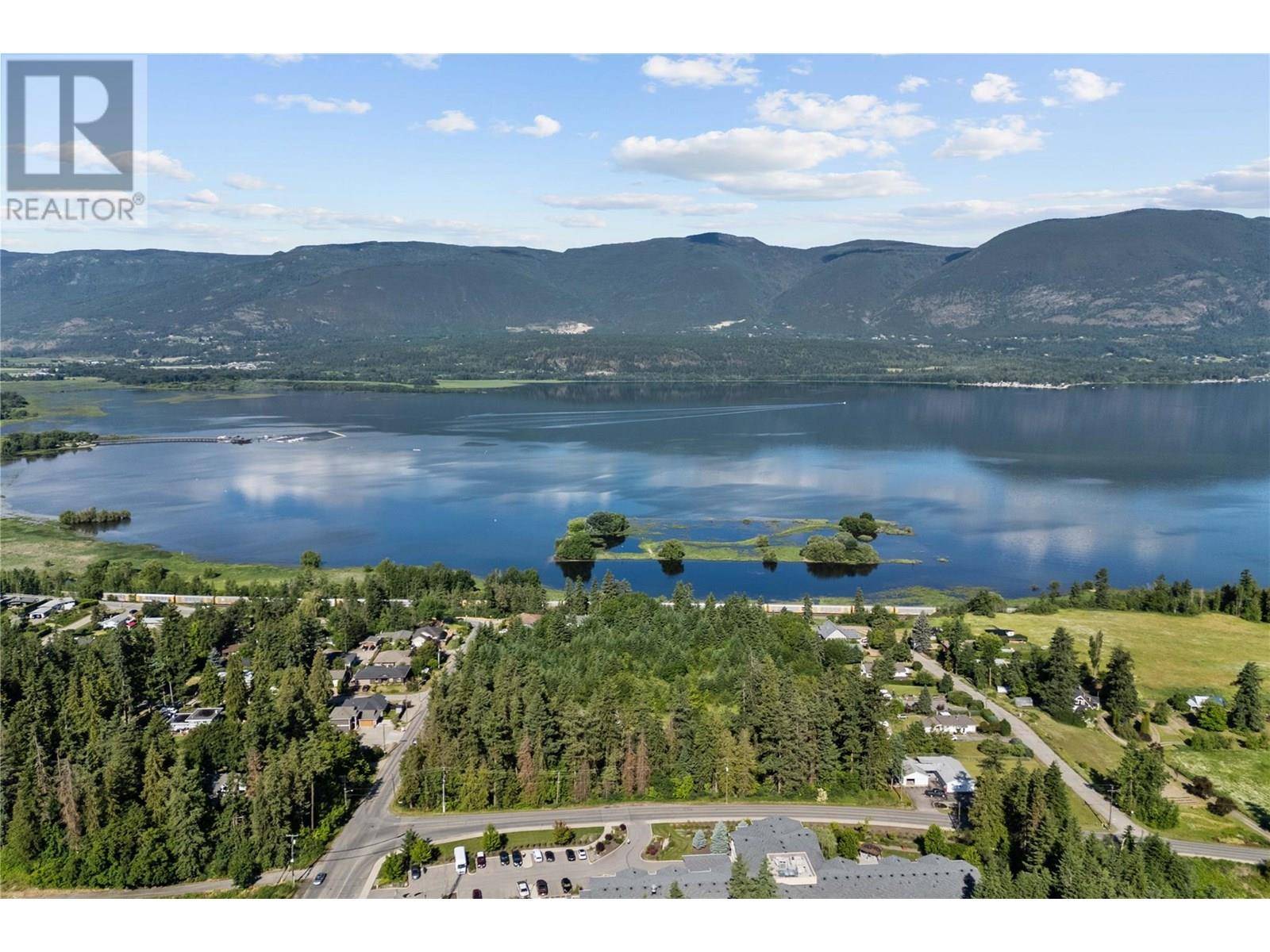 Salmon Arm, BC V1E2G3,1801 20 Avenue NE
