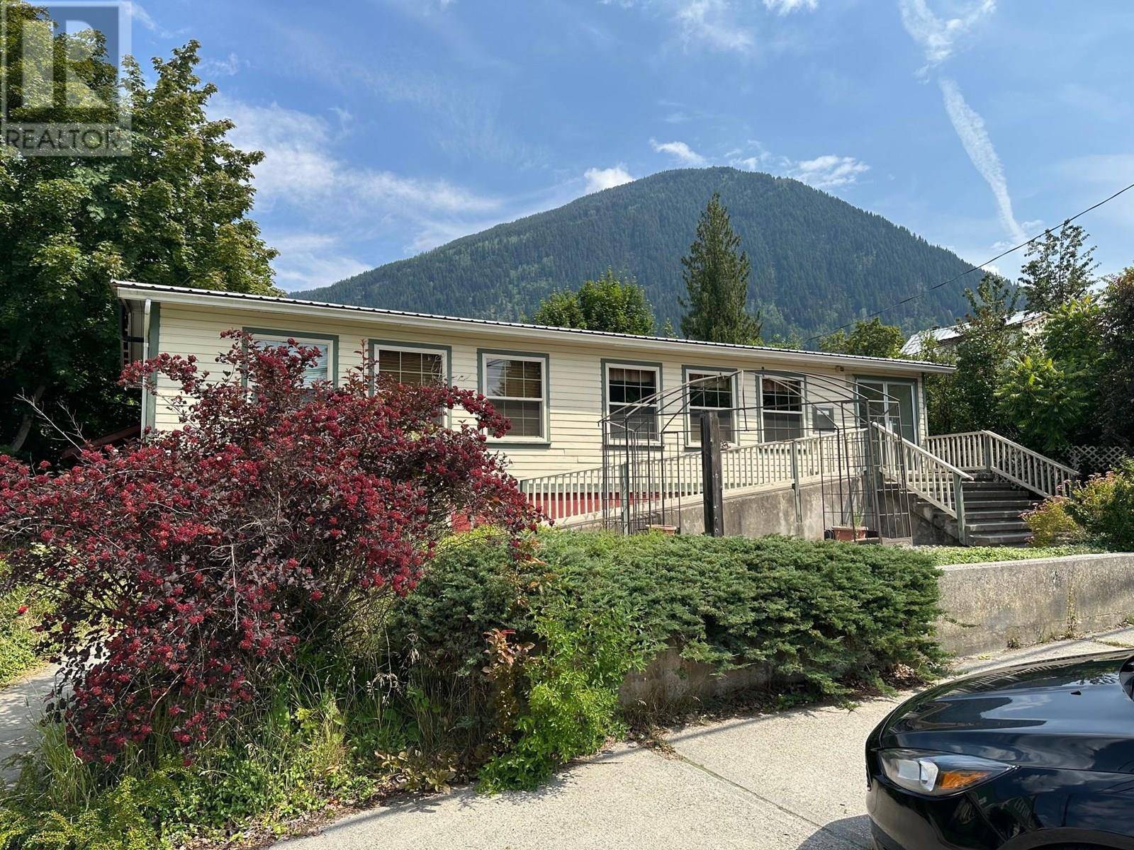 New Denver, BC V0G1S0,316 6TH Avenue