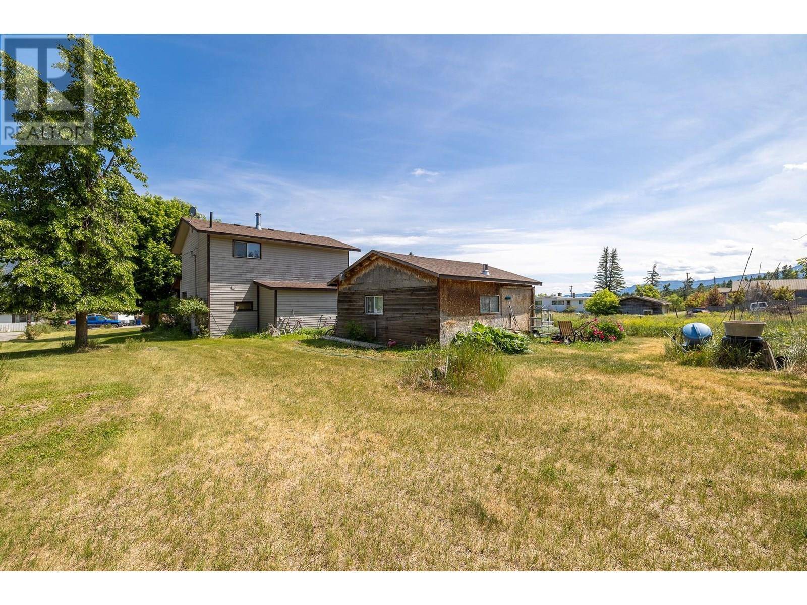 Invermere, BC V0A1K4,1012 11 Avenue