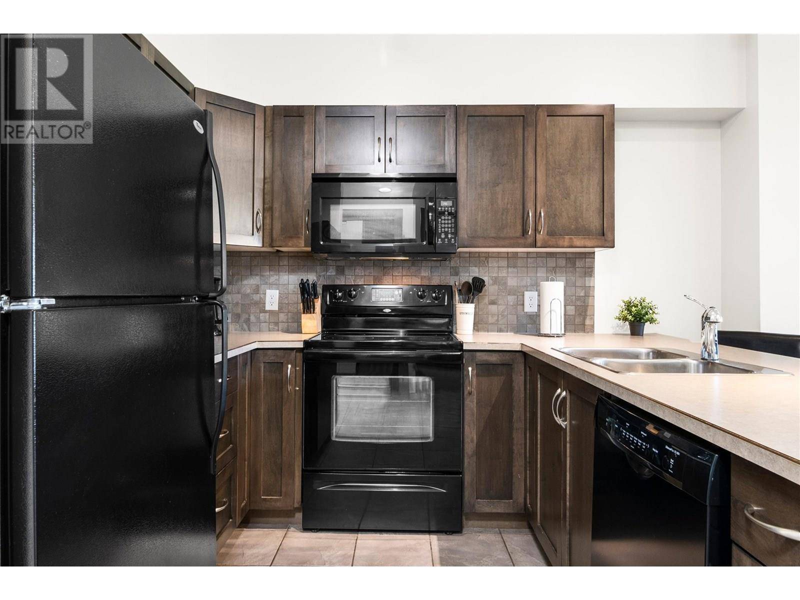 Kelowna, BC V1W3G7,654 Cook RD #406