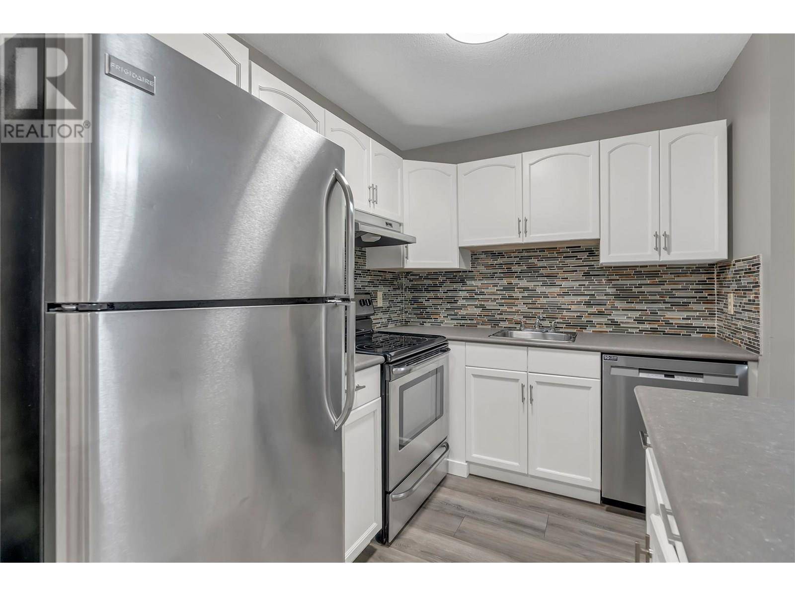 Kelowna, BC V1W3G6,735 Cook RD #207C