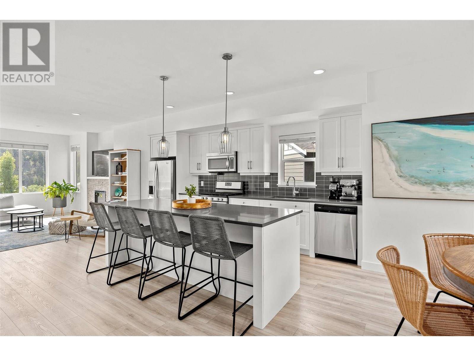 West Kelowna, BC V4T2X6,2490 Tuscany DR #13