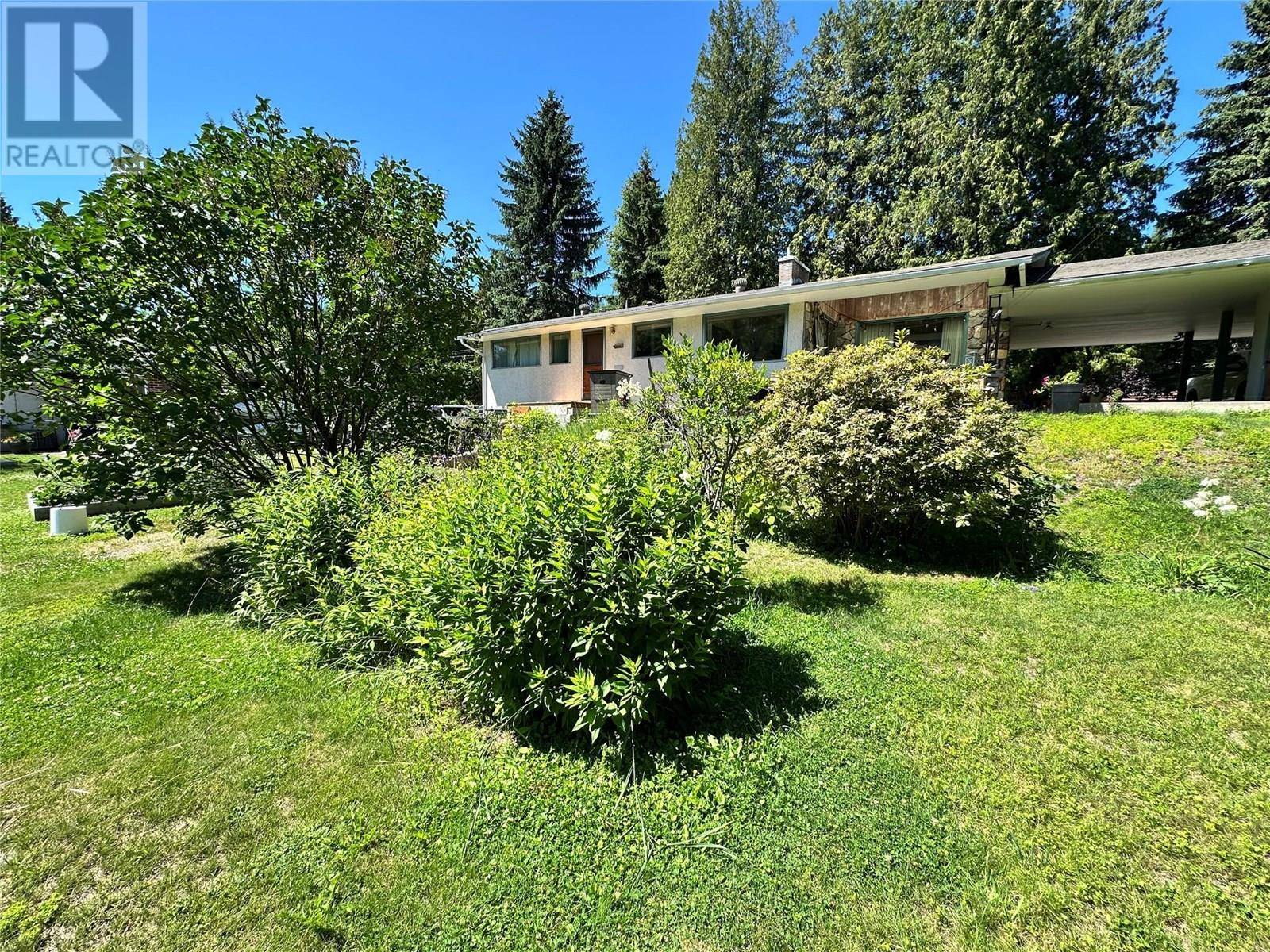 Castlegar, BC V1N2Y9,2629 9TH Avenue