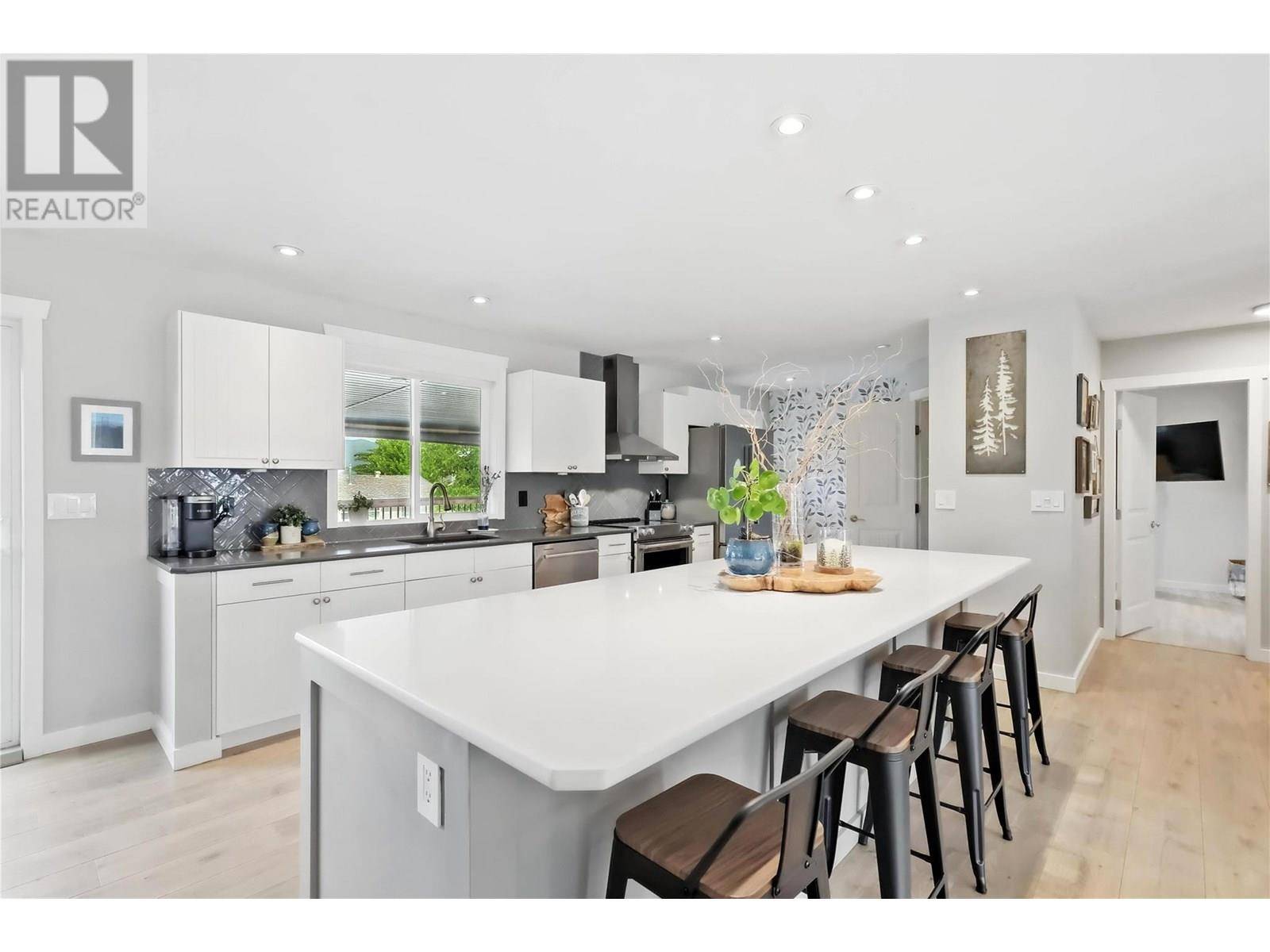 Penticton, BC V2A7L7,162 CLELAND Drive