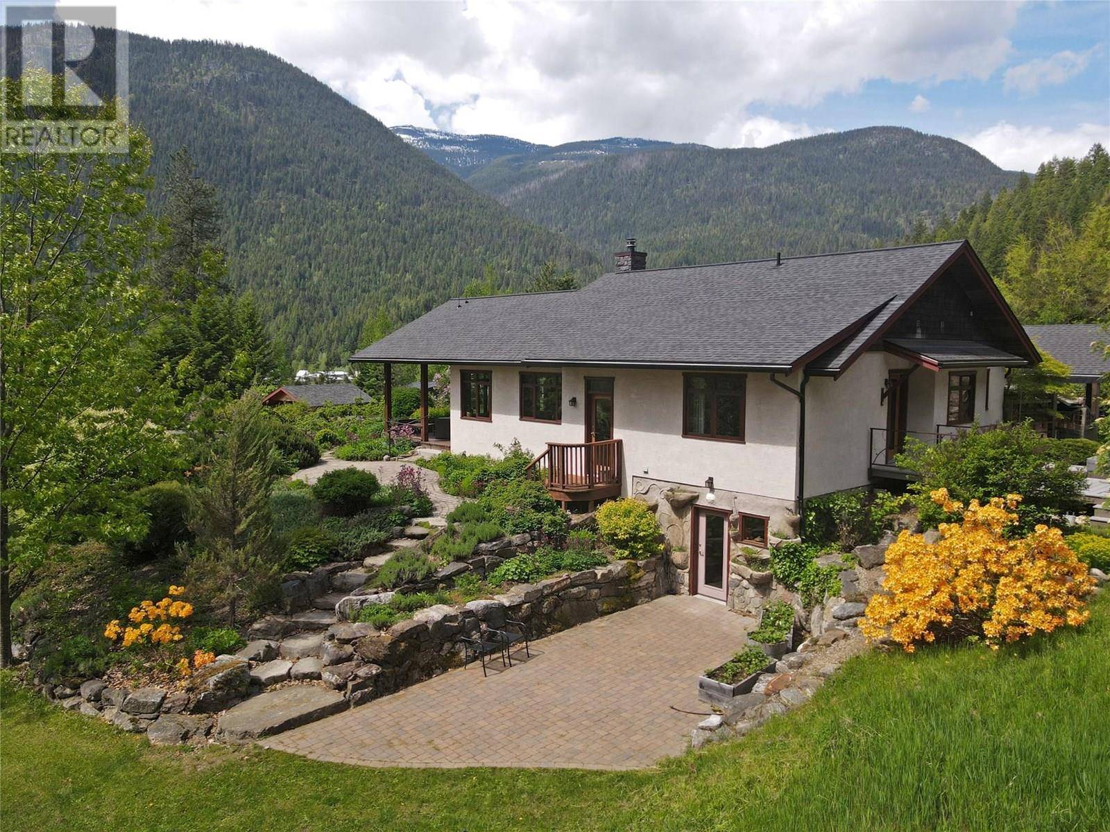 Slocan Park, BC V0G2E0,3092 Poohachoff Road