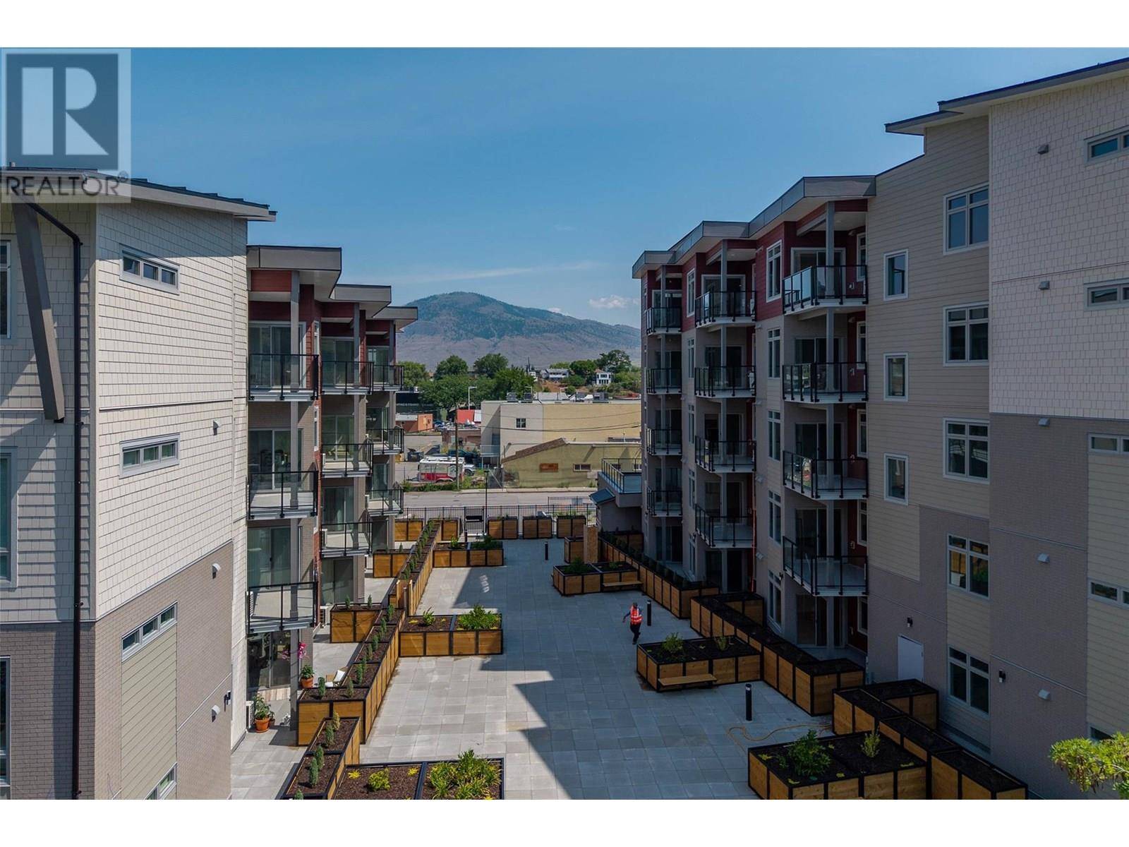 Kamloops, BC V2H1T7,207 Royal AVE #204