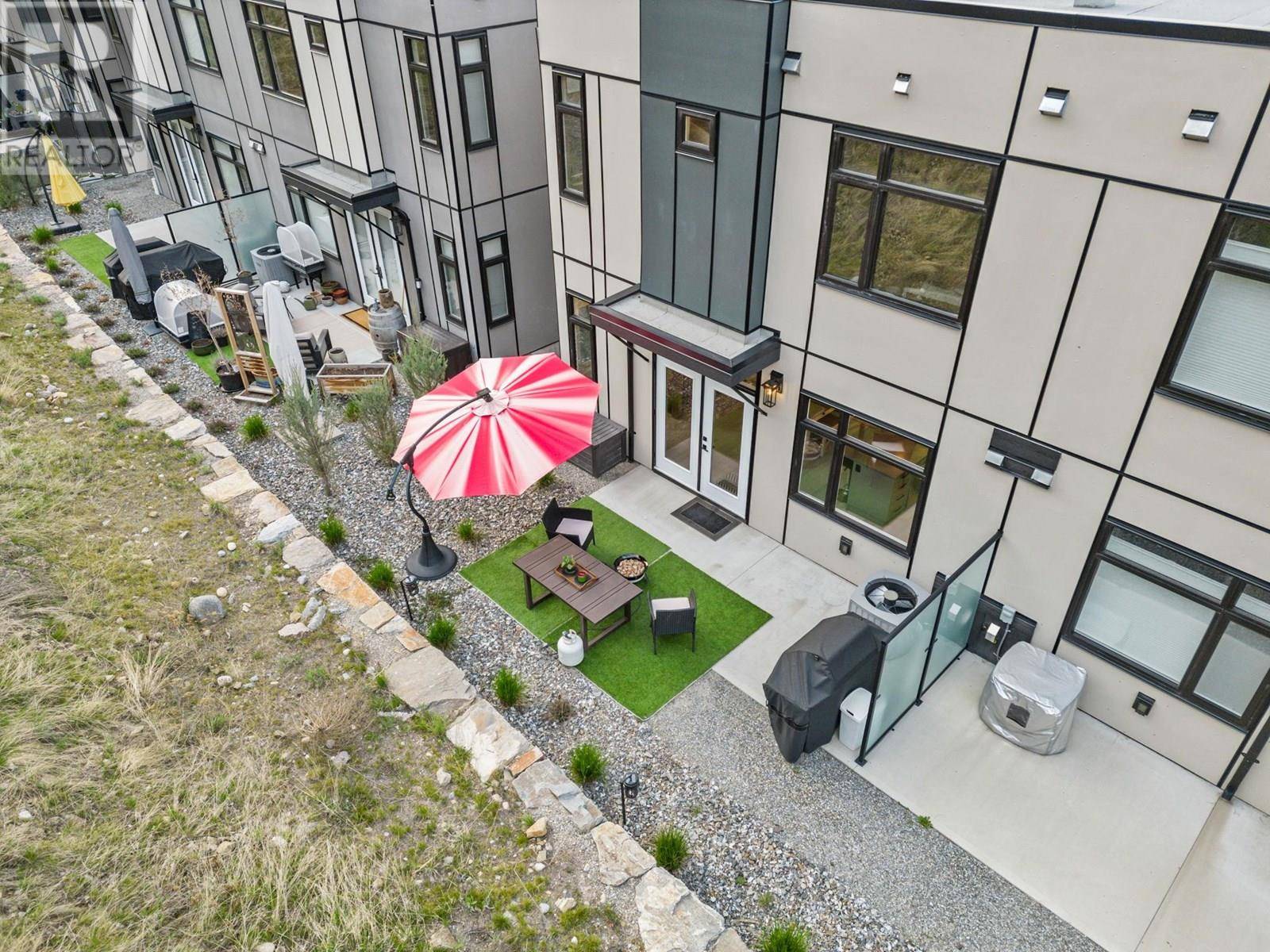 Kelowna, BC V1V0C6,3220 Hilltown DR #7