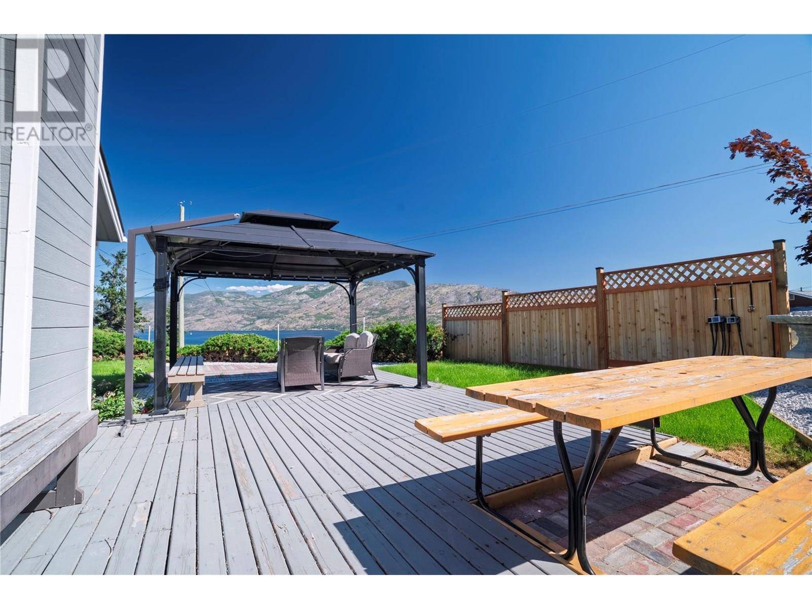 Peachland, BC V0H1X2,3745 Shaw Road