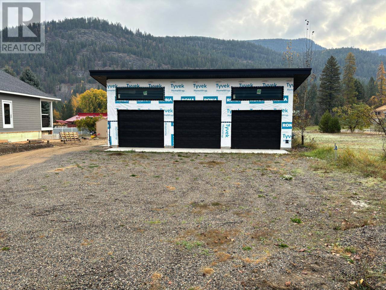 Christina Lake, BC V0H1E0,1650 BENNIGER Road