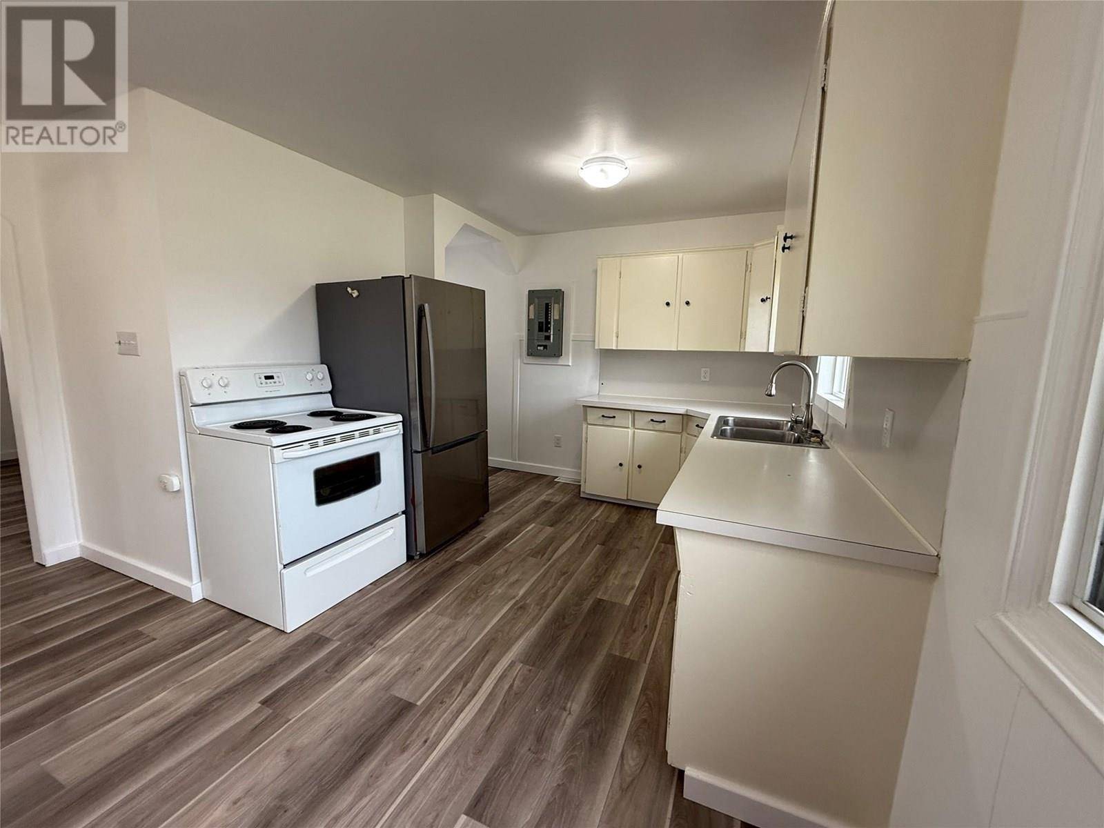 Dawson Creek, BC V1G1Y1,304 100B Avenue