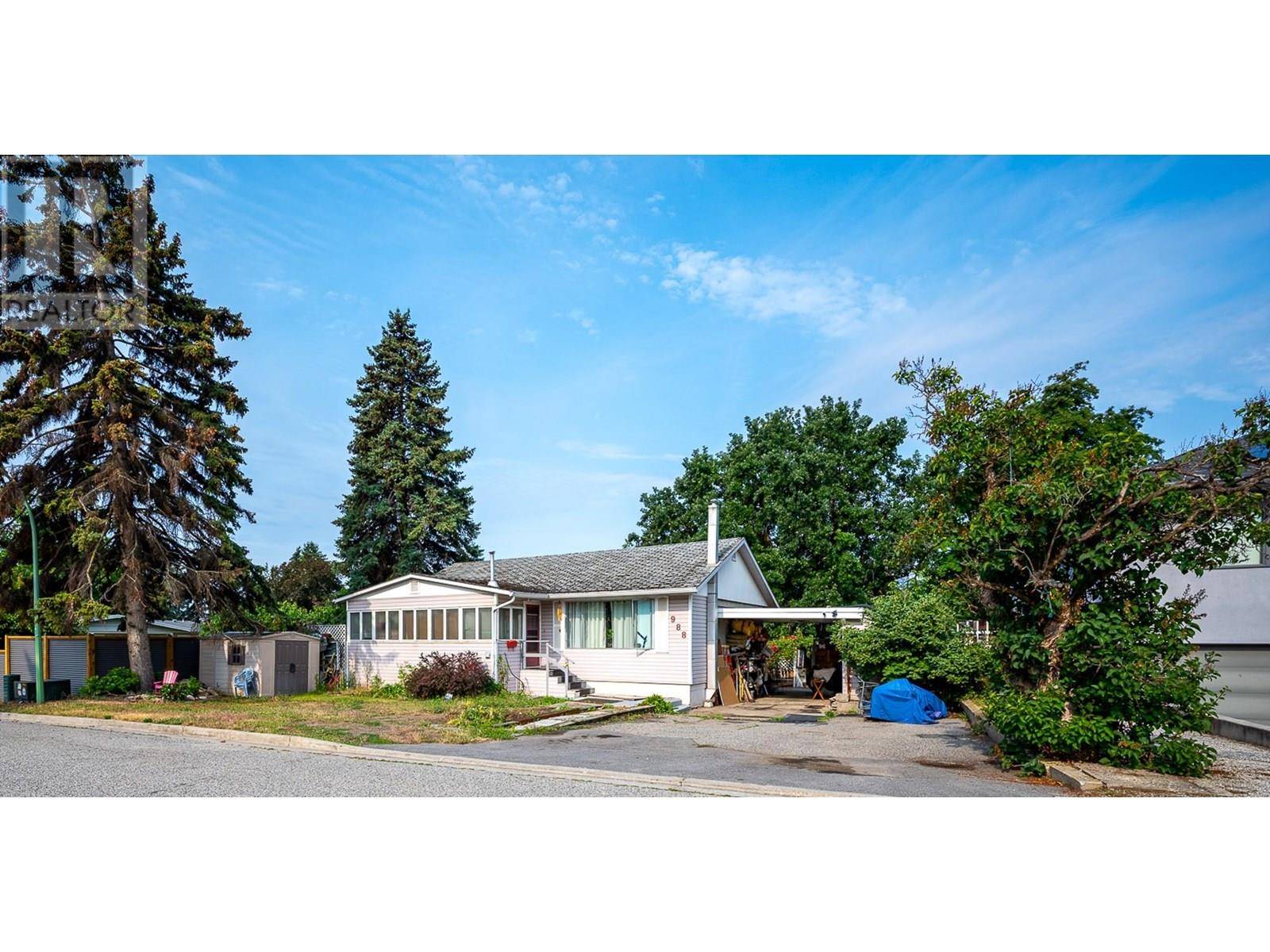 Kelowna, BC V1Y4C8,988 Glengarry Street