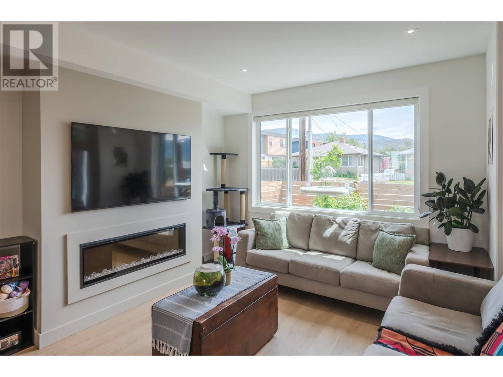 Penticton, BC V2A3E5,569 Forestbrook DR #101