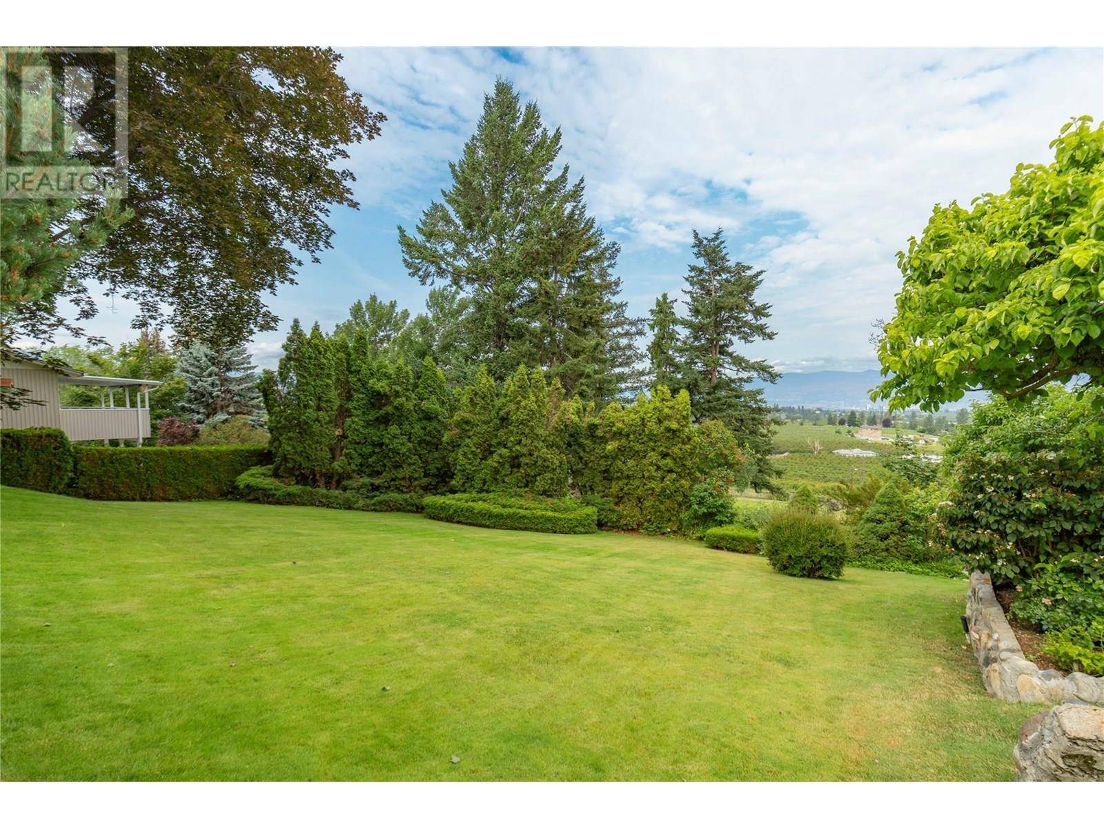 Kelowna, BC V1P1E4,2300 Charleswood Drive
