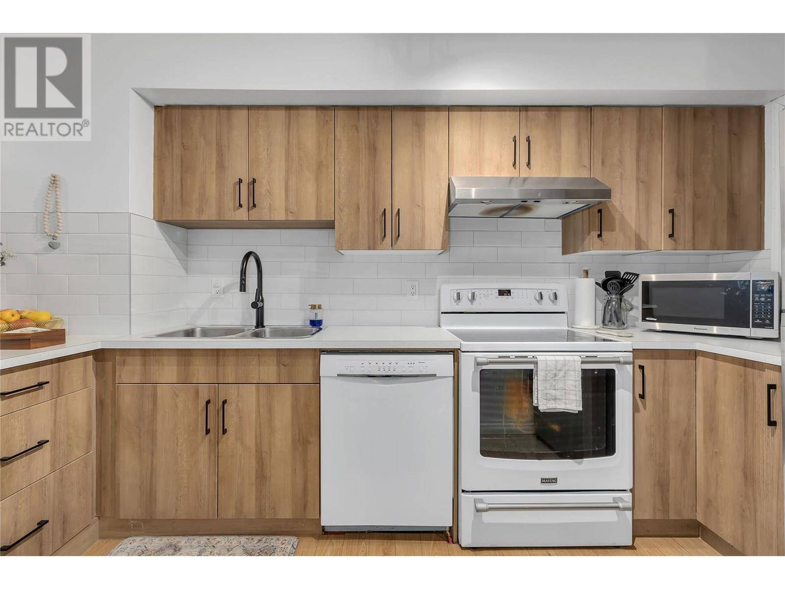 Kelowna, BC V1X6E2,500 Lester RD #6