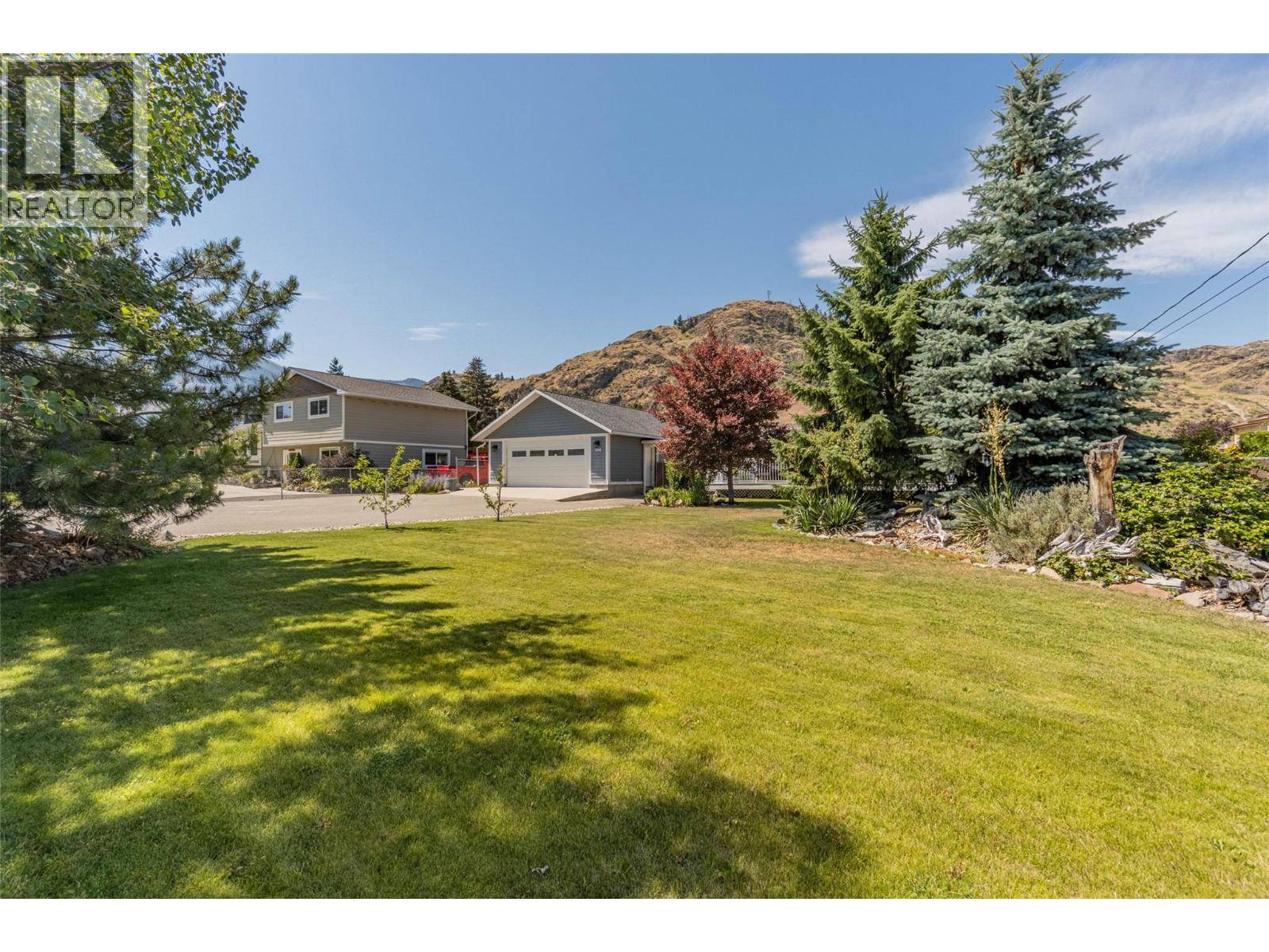 Oliver, BC V0H1T6,860 Fairview Road