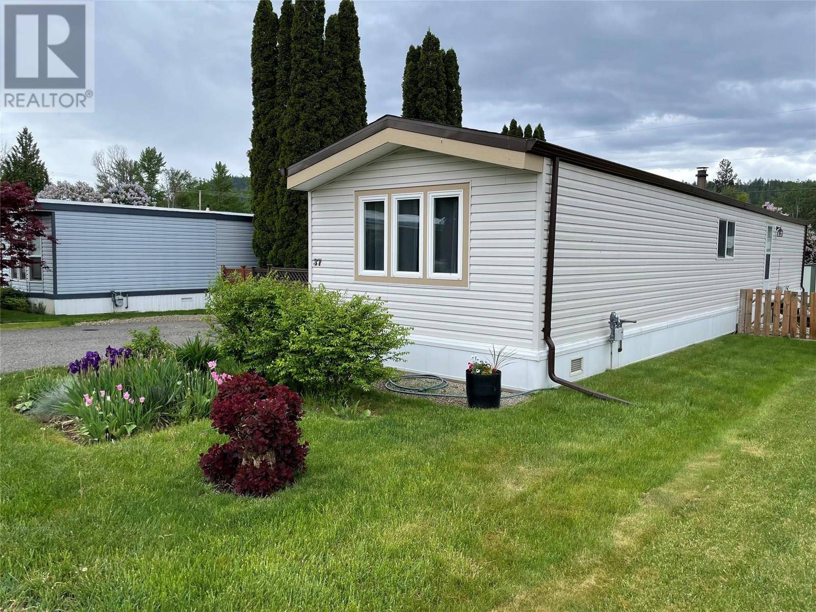 Kelowna, BC V4V1R3,720 Commonwealth RD #37