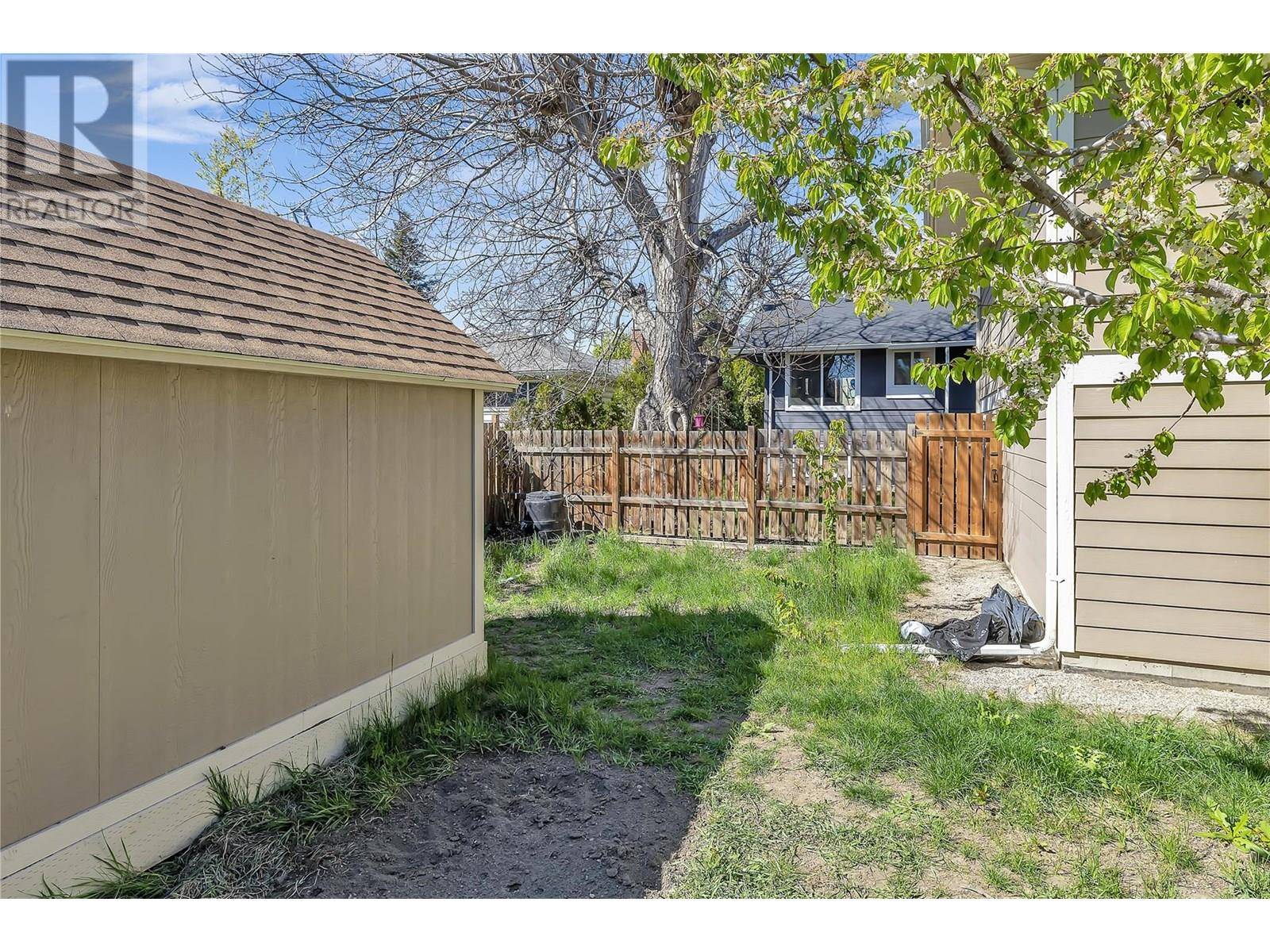Kelowna, BC V1Y6A4,855 Saucier Avenue