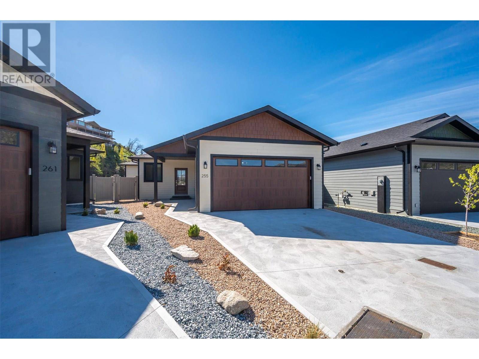 Oliver, BC V0H1T3,255 BENTGRASS Avenue